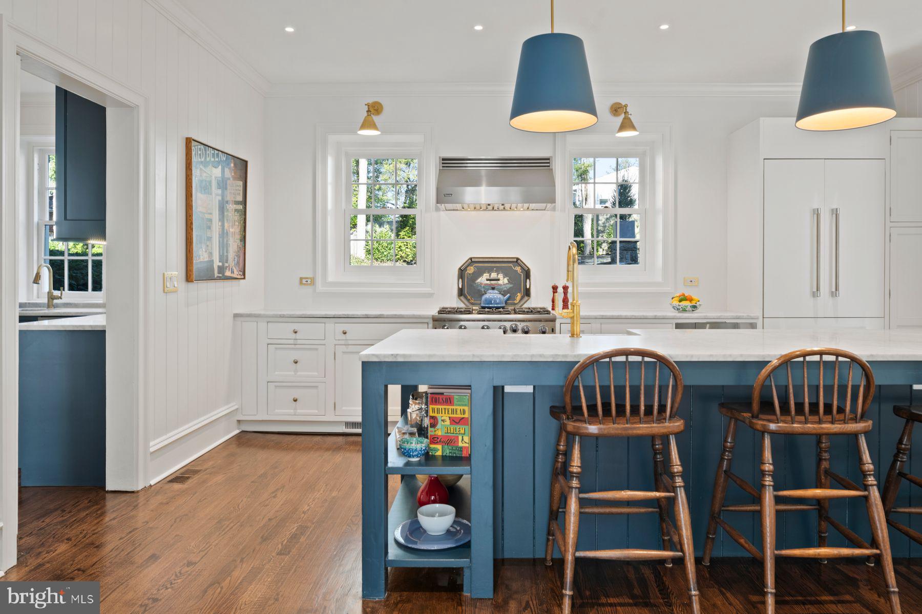 CHESTNUT HILL - Residential