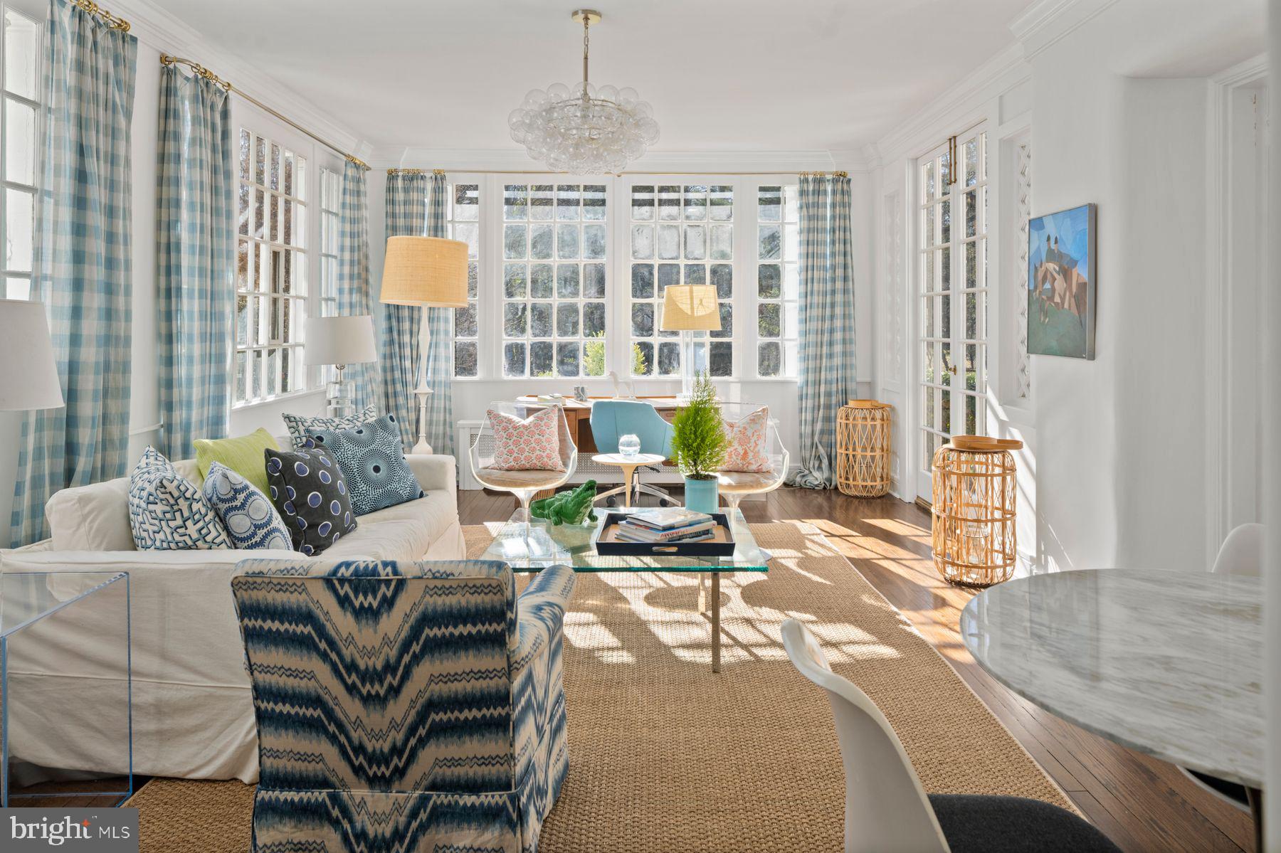 CHESTNUT HILL - Residential