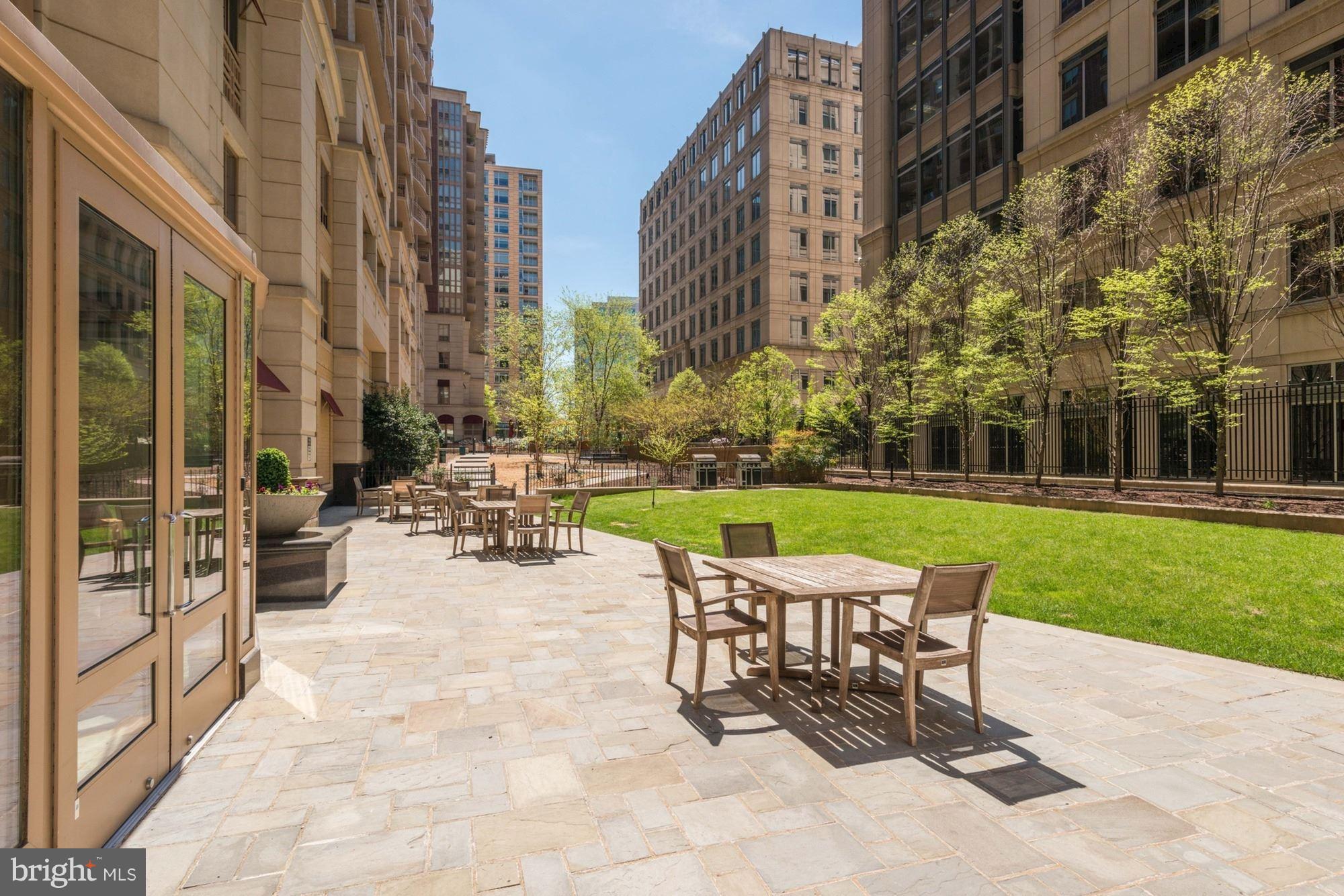 RESIDENCES AT LIBERTY CENTER - Residential Lease