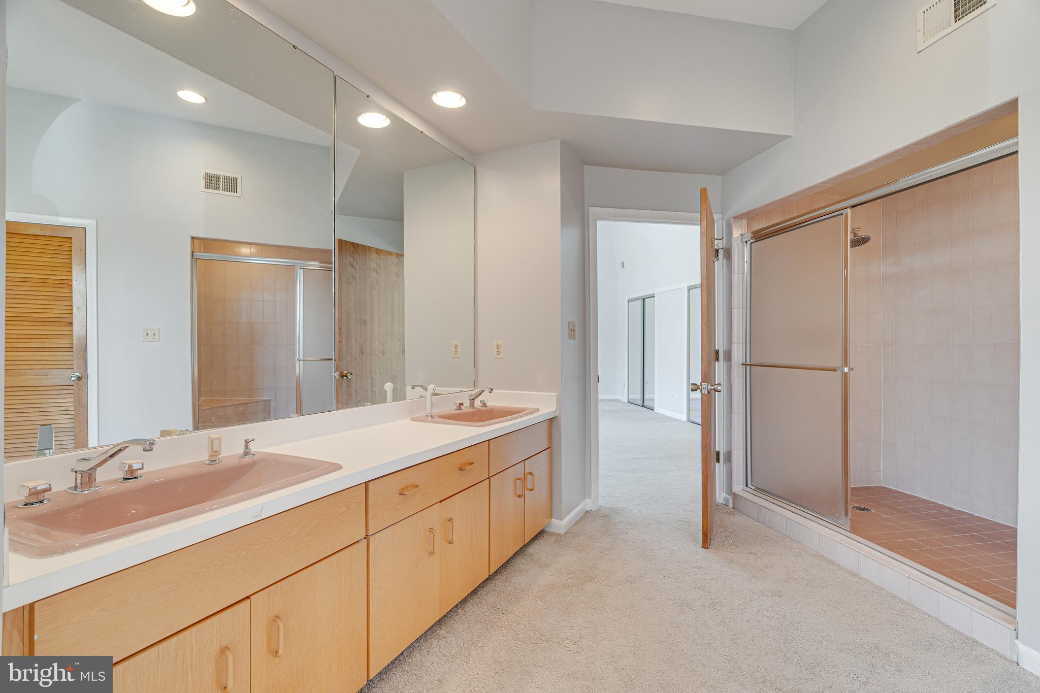 POTOMAC OVERLOOK - Residential