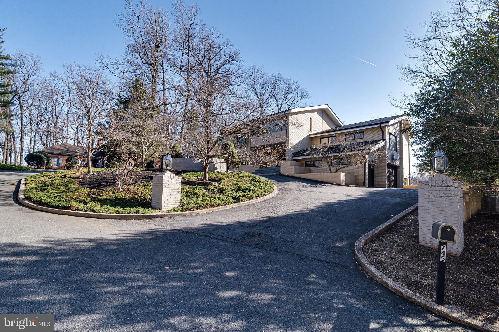 POTOMAC OVERLOOK - Residential