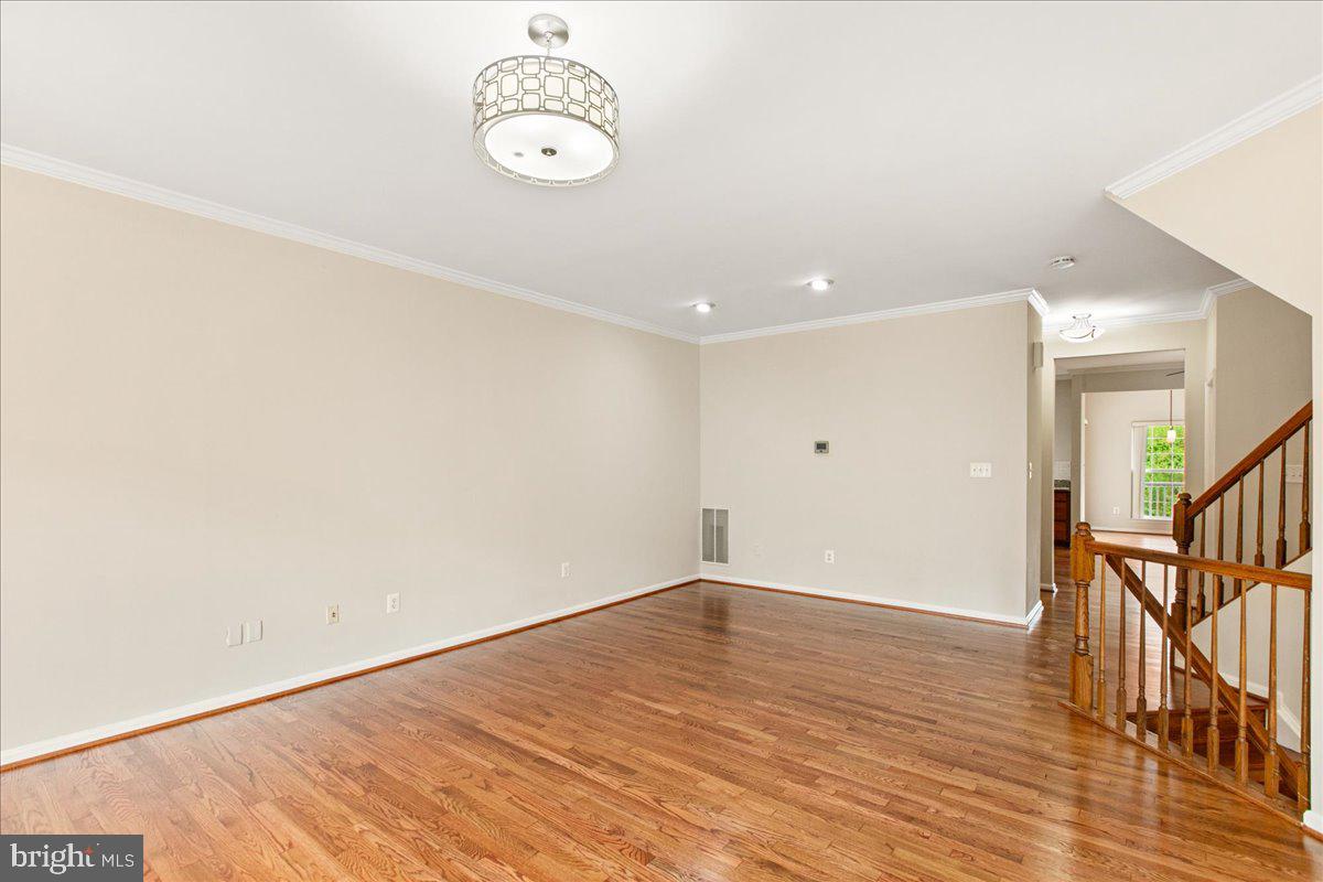 KINGSTOWNE - Residential Lease