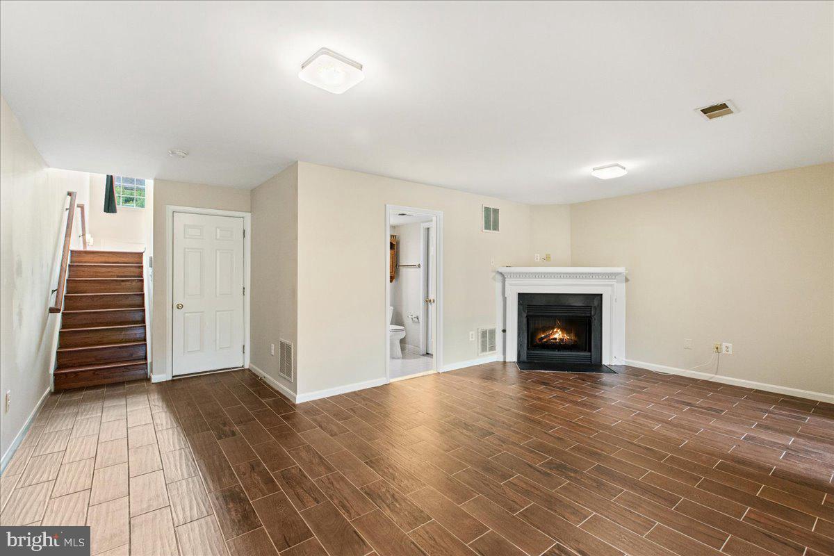 KINGSTOWNE - Residential Lease