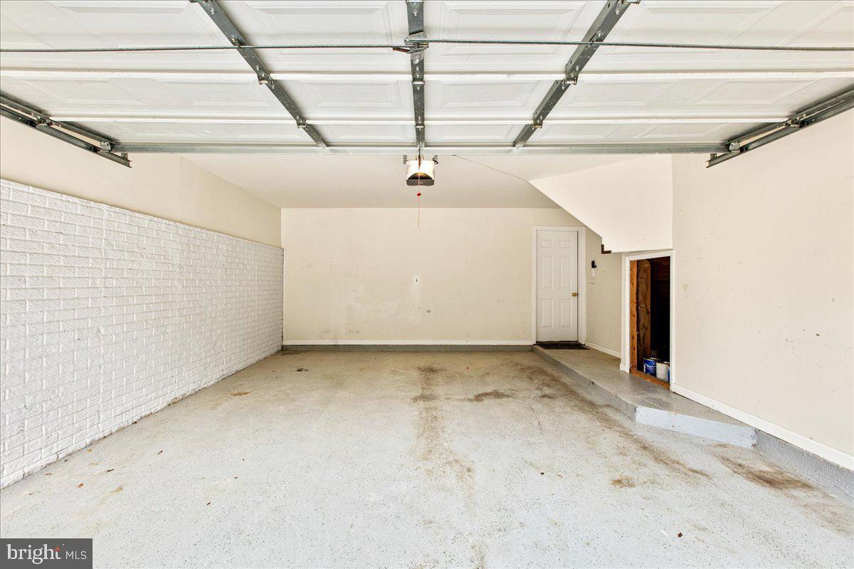 KINGSTOWNE - Residential Lease