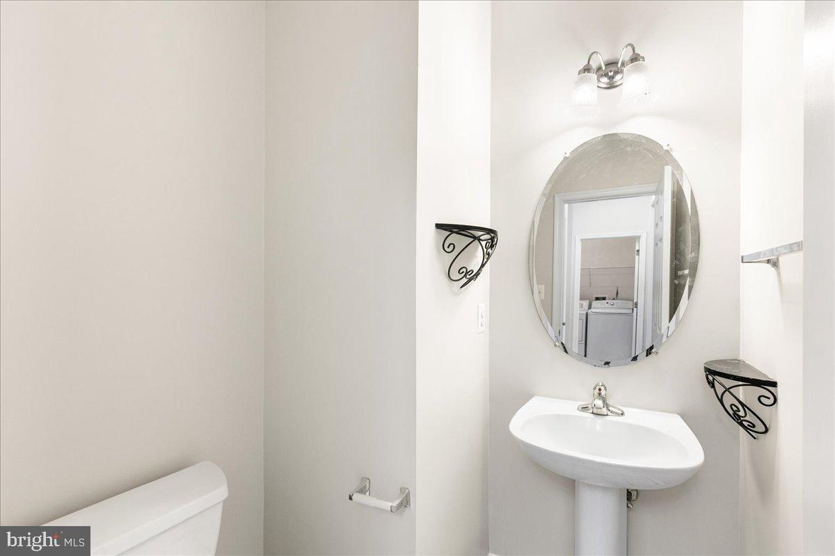 KINGSTOWNE - Residential Lease