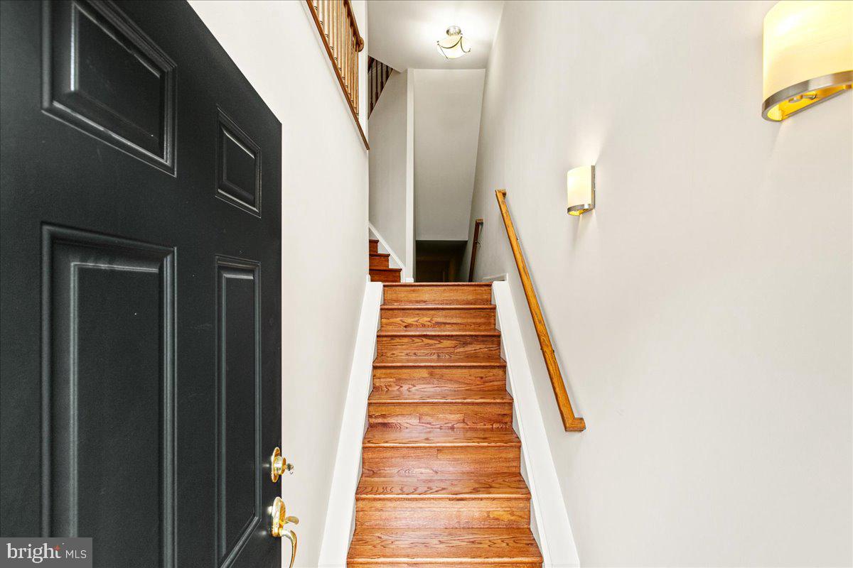 KINGSTOWNE - Residential Lease