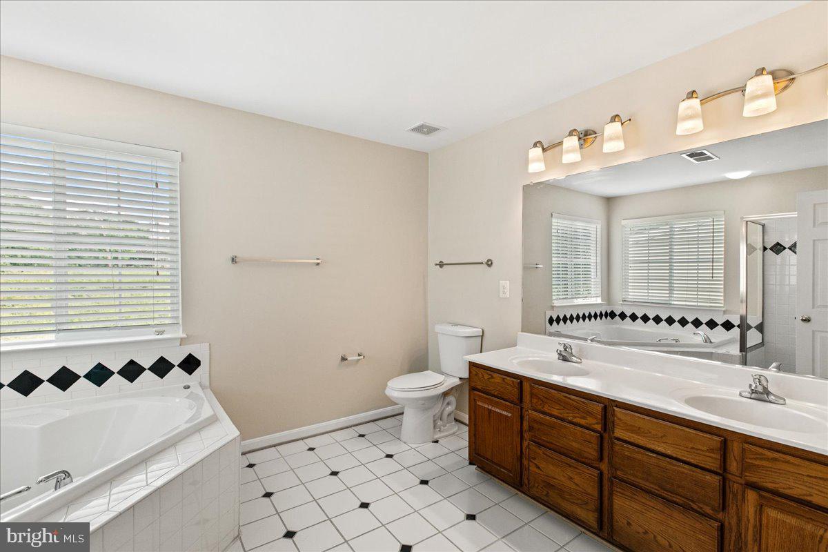 KINGSTOWNE - Residential Lease