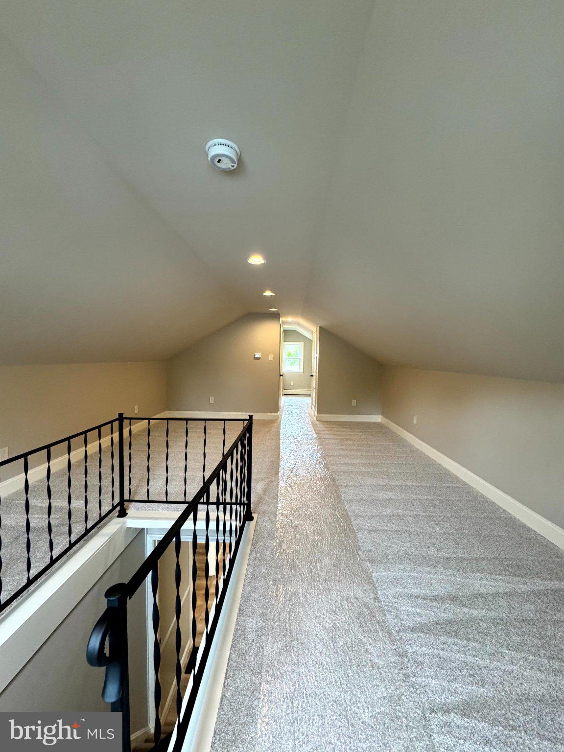 MEETINGHOUSE VIL - Residential