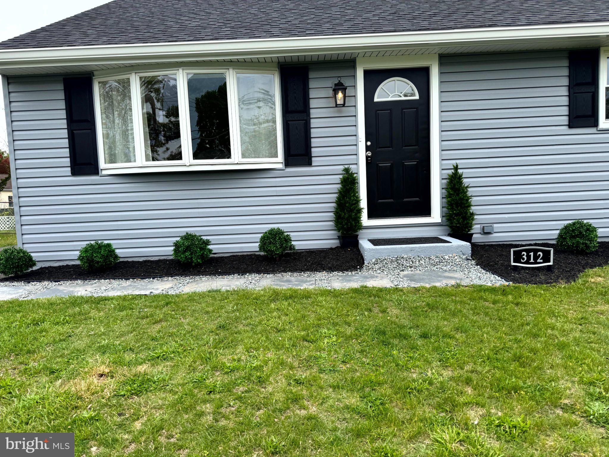 MEETINGHOUSE VIL - Residential