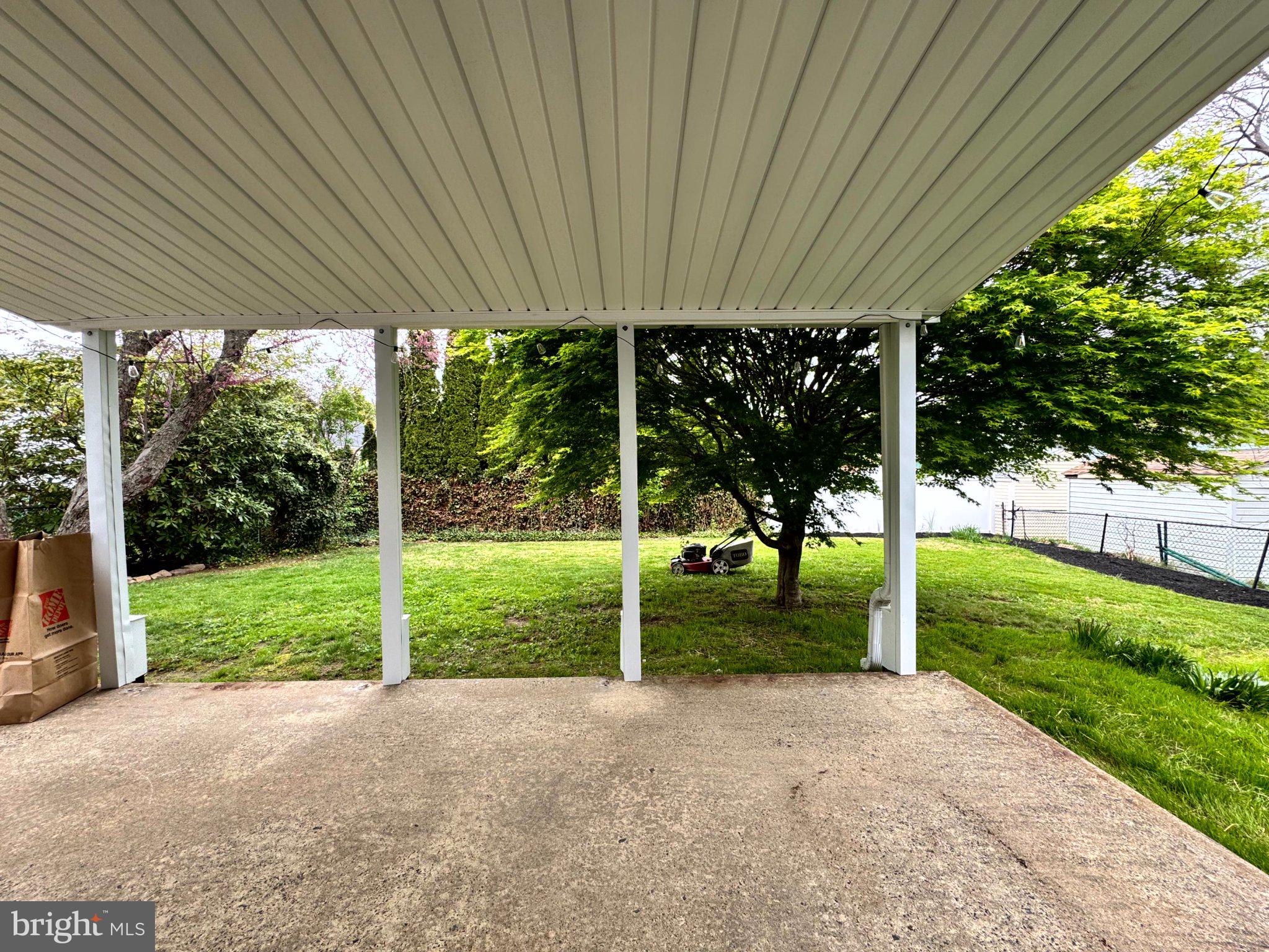 MEETINGHOUSE VIL - Residential