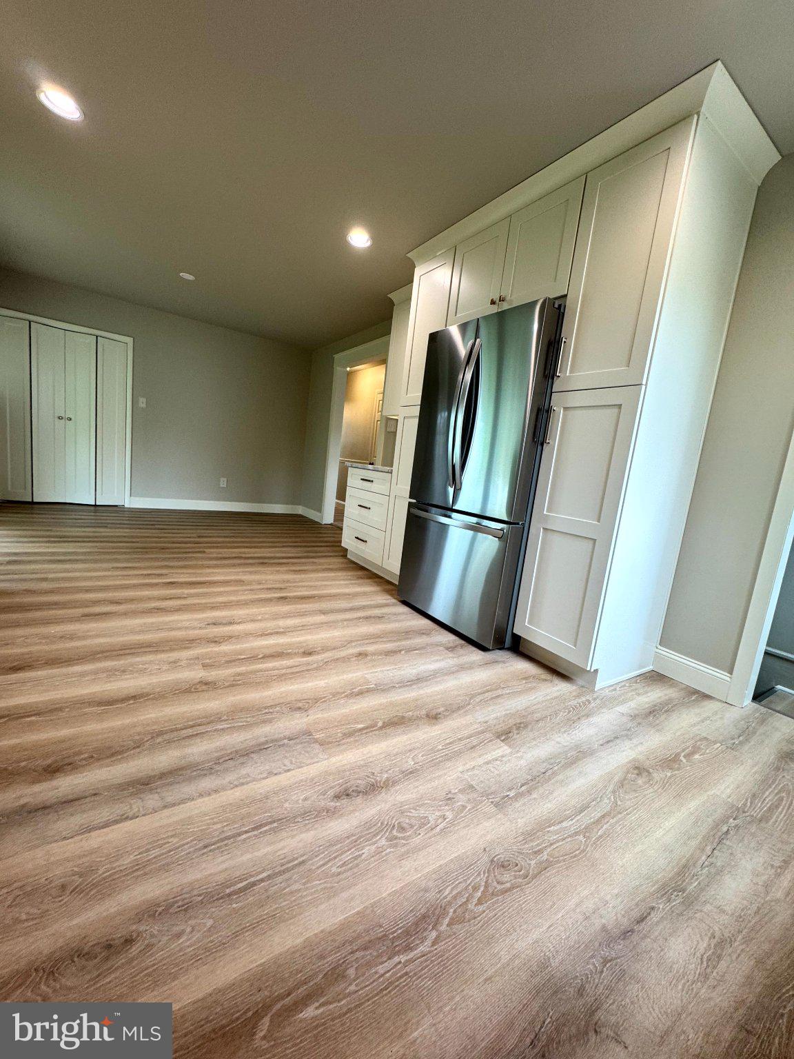 MEETINGHOUSE VIL - Residential