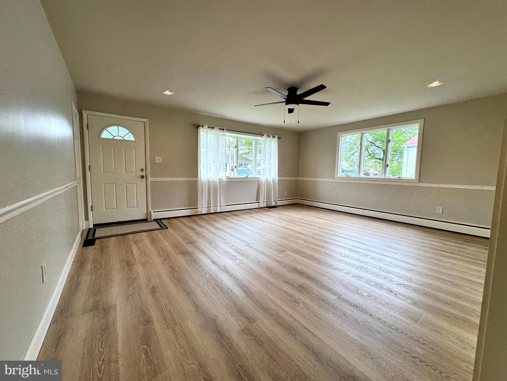 MEETINGHOUSE VIL - Residential