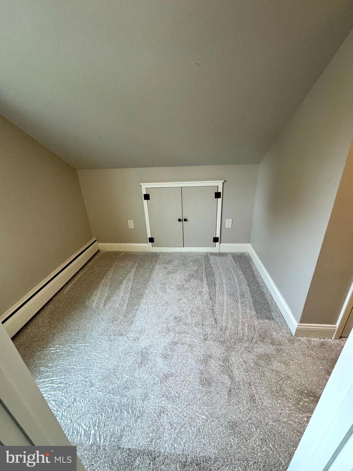 MEETINGHOUSE VIL - Residential