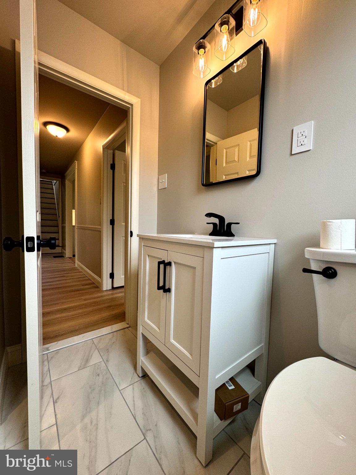 MEETINGHOUSE VIL - Residential