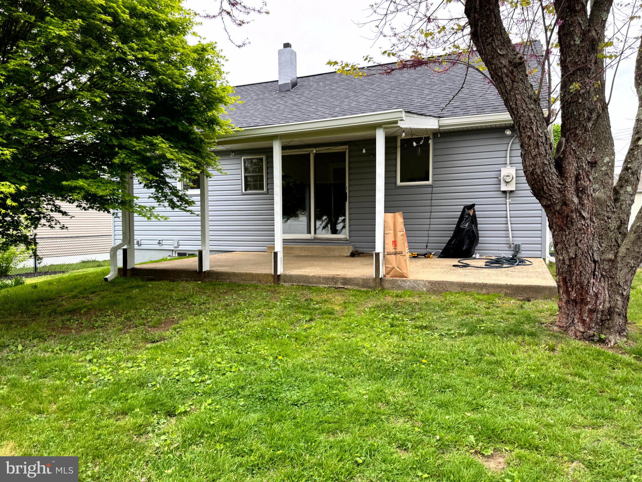 MEETINGHOUSE VIL - Residential