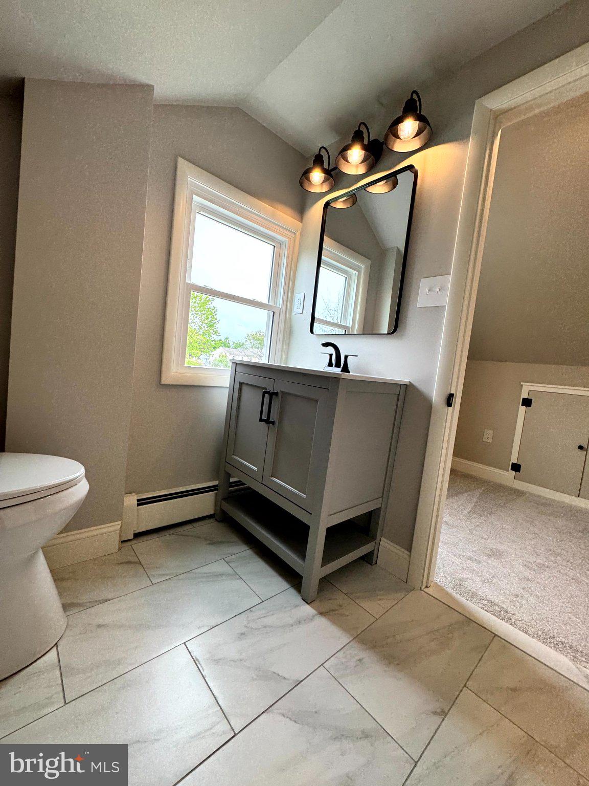 MEETINGHOUSE VIL - Residential