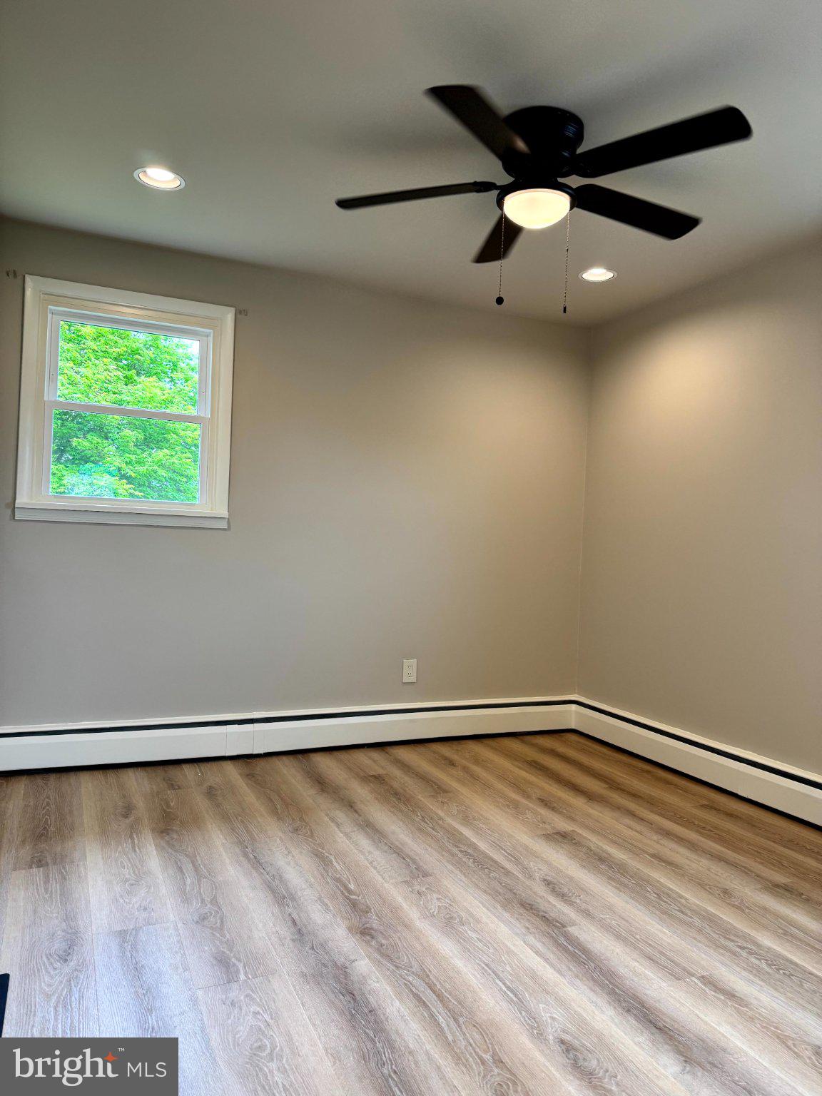 MEETINGHOUSE VIL - Residential