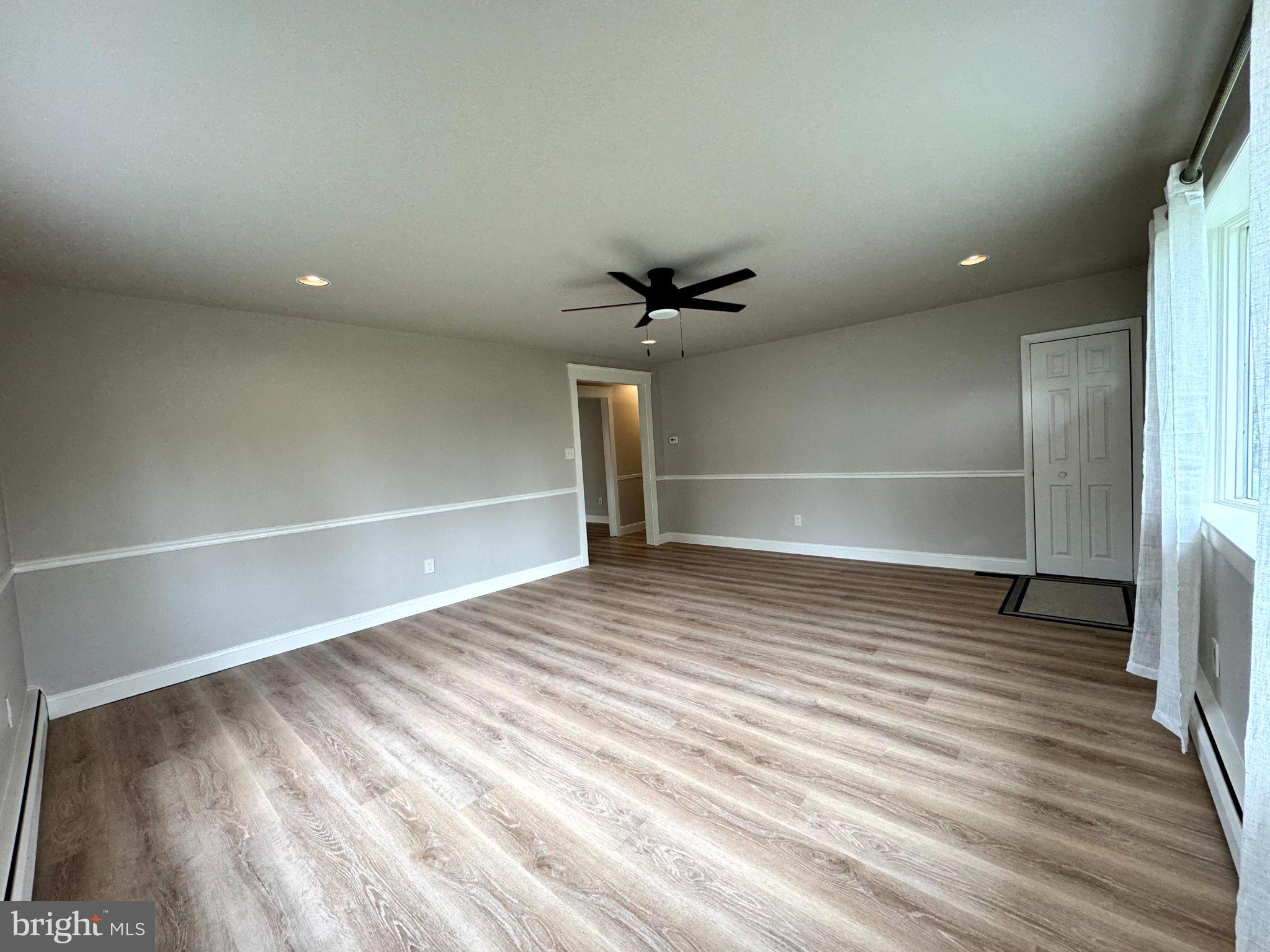 MEETINGHOUSE VIL - Residential