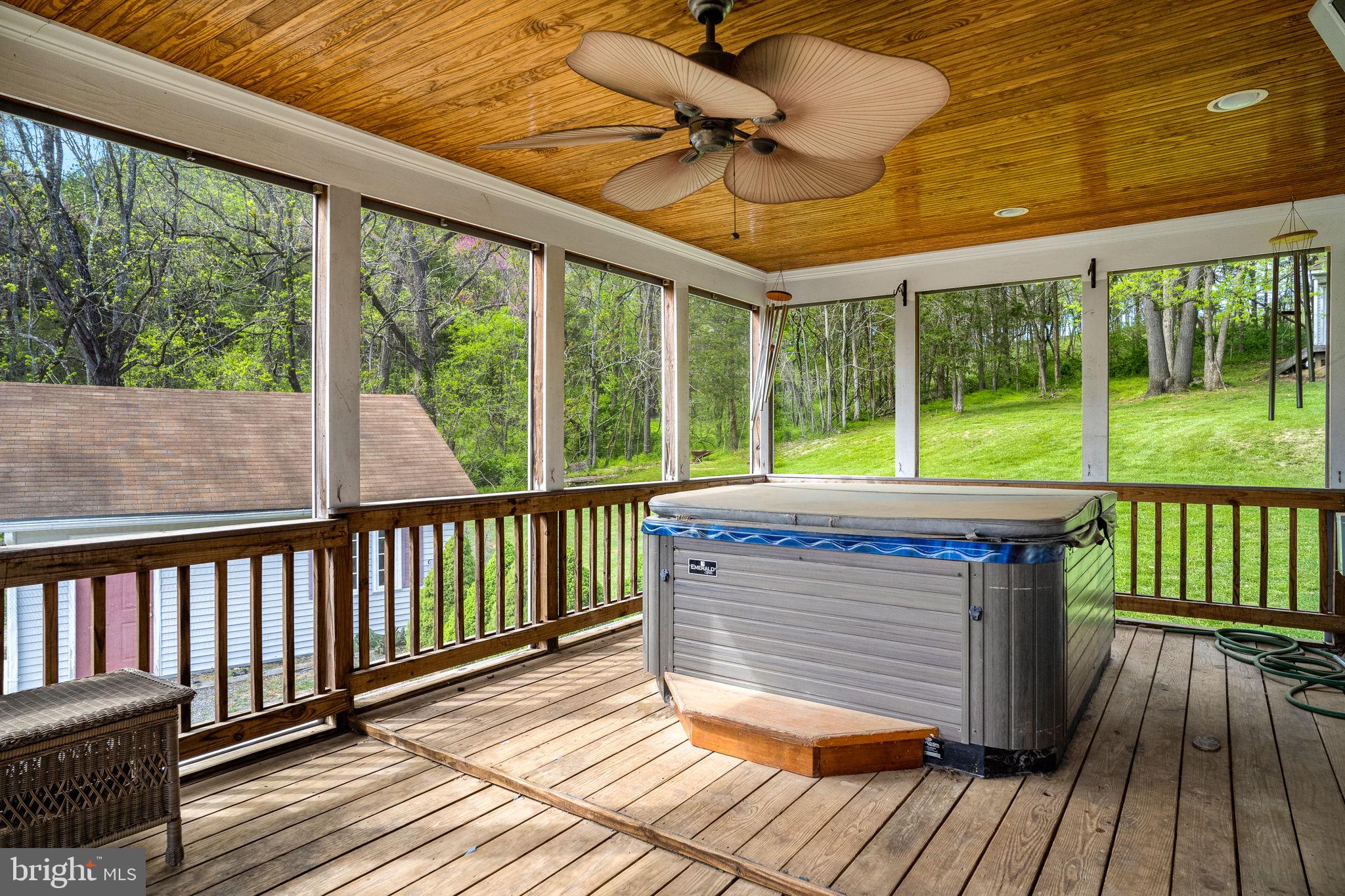 SWOVER CREEK - Residential