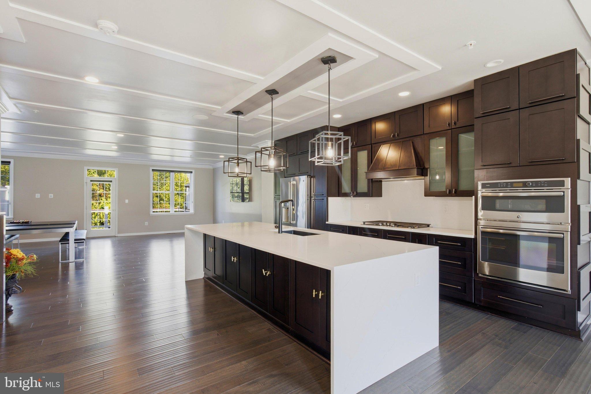 4322 THOROUGHBRED DRIVE