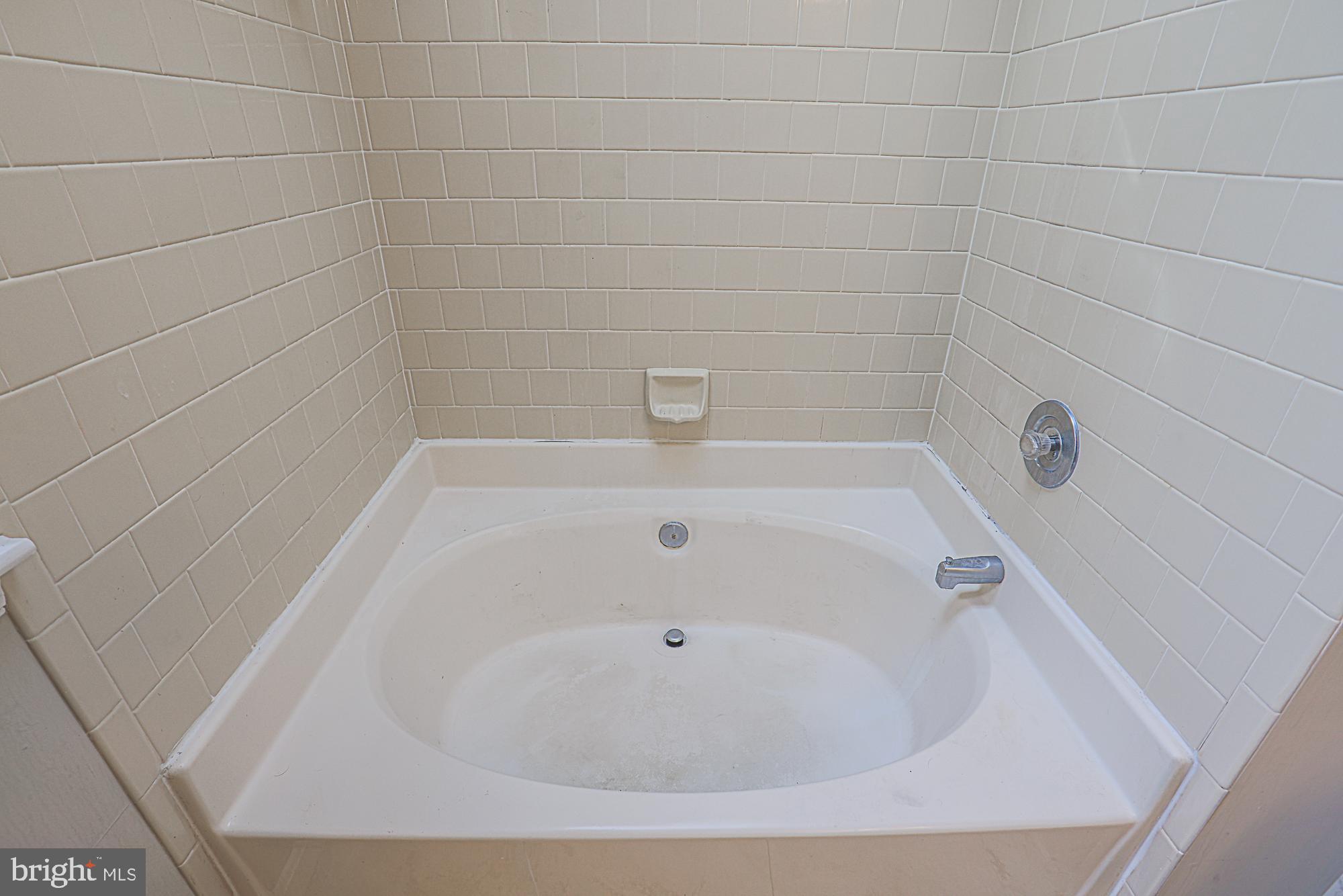 FOUNTAIN GLEN - Residential Lease