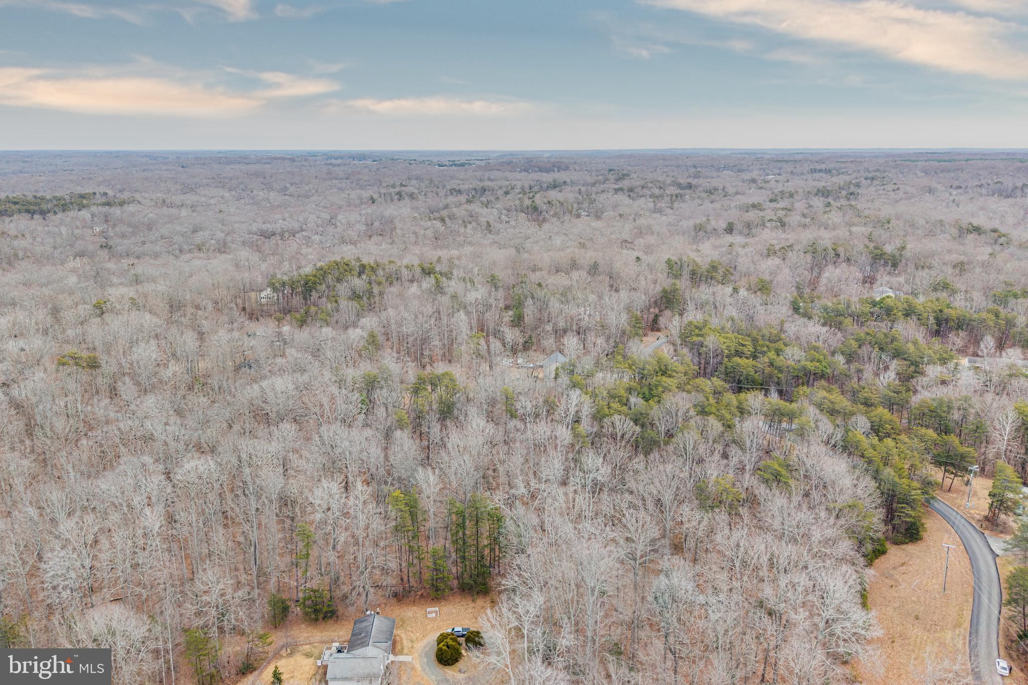 HARTLAKE ESTATES - Land