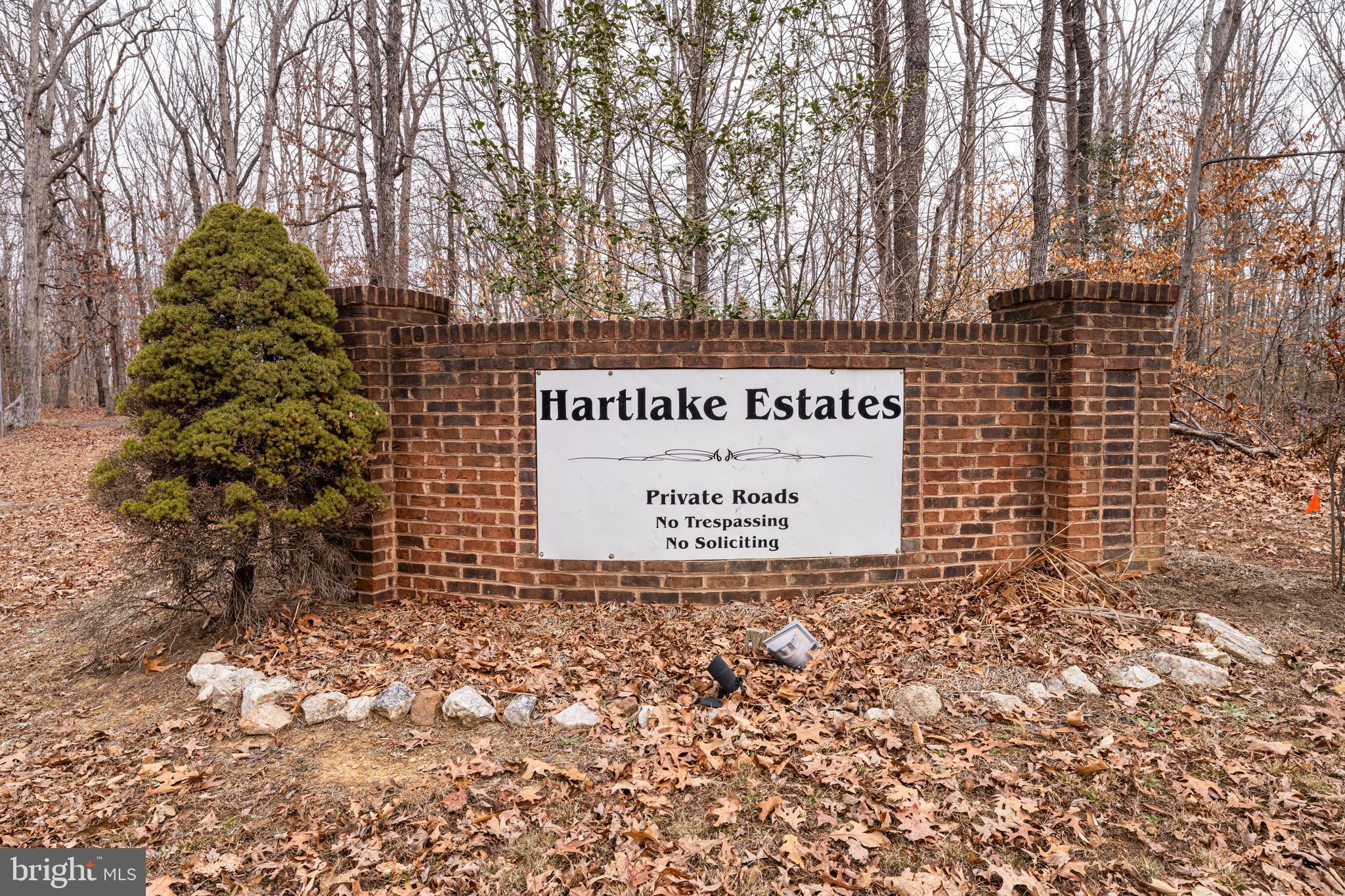 HARTLAKE ESTATES - Land