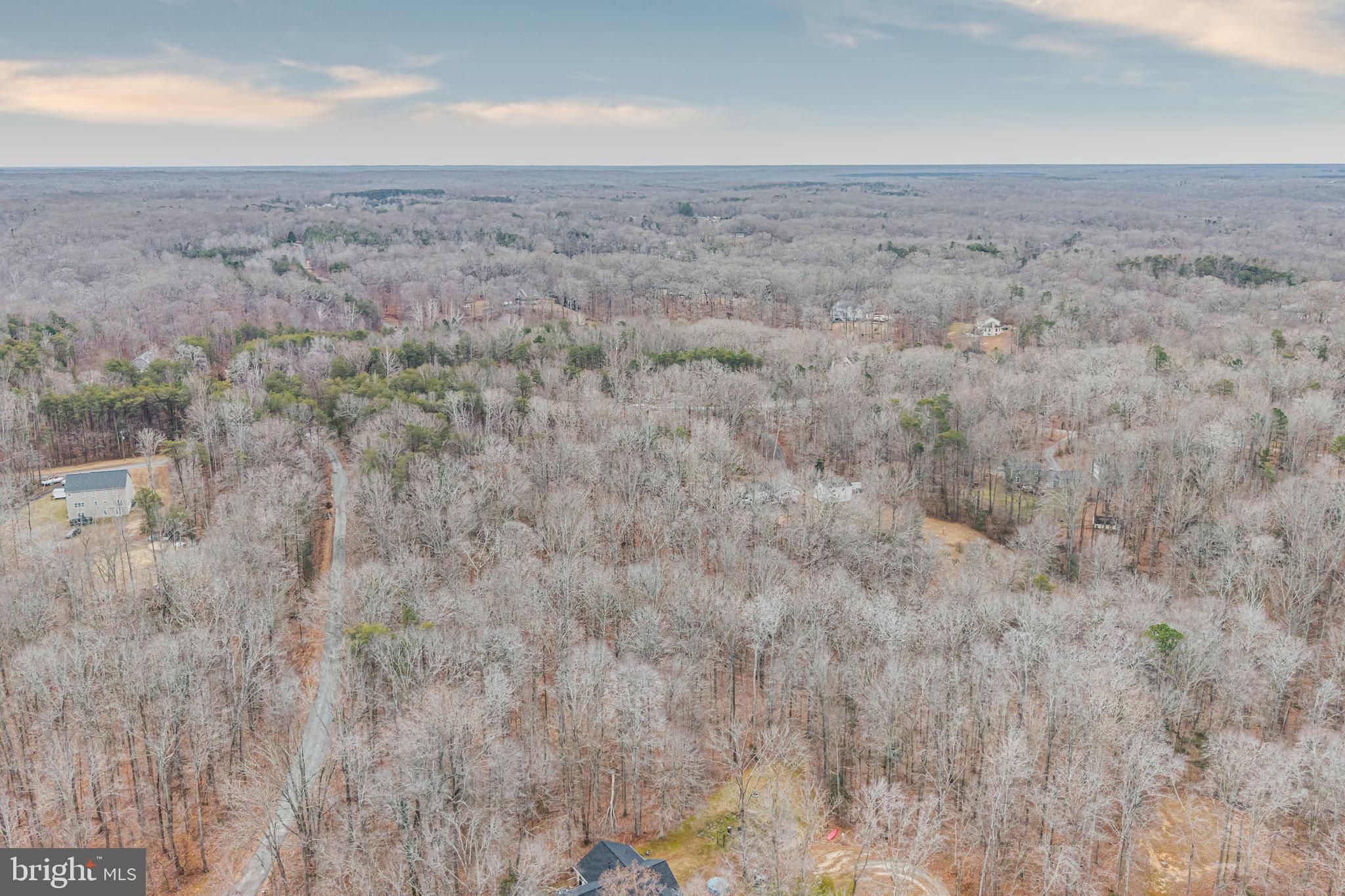 HARTLAKE ESTATES - Land