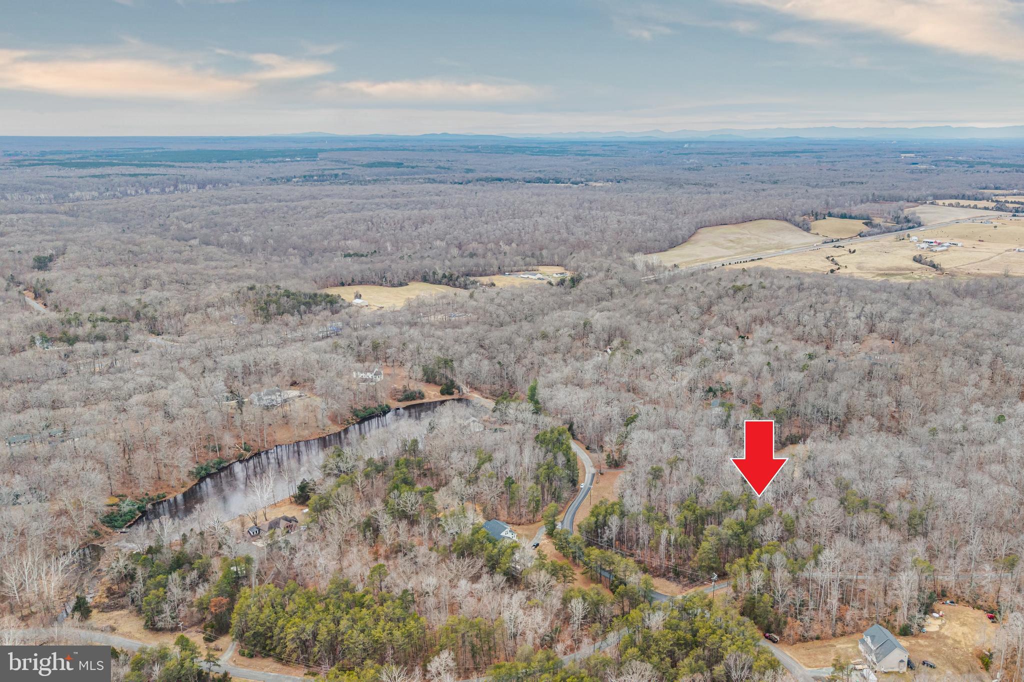 HARTLAKE ESTATES - Land