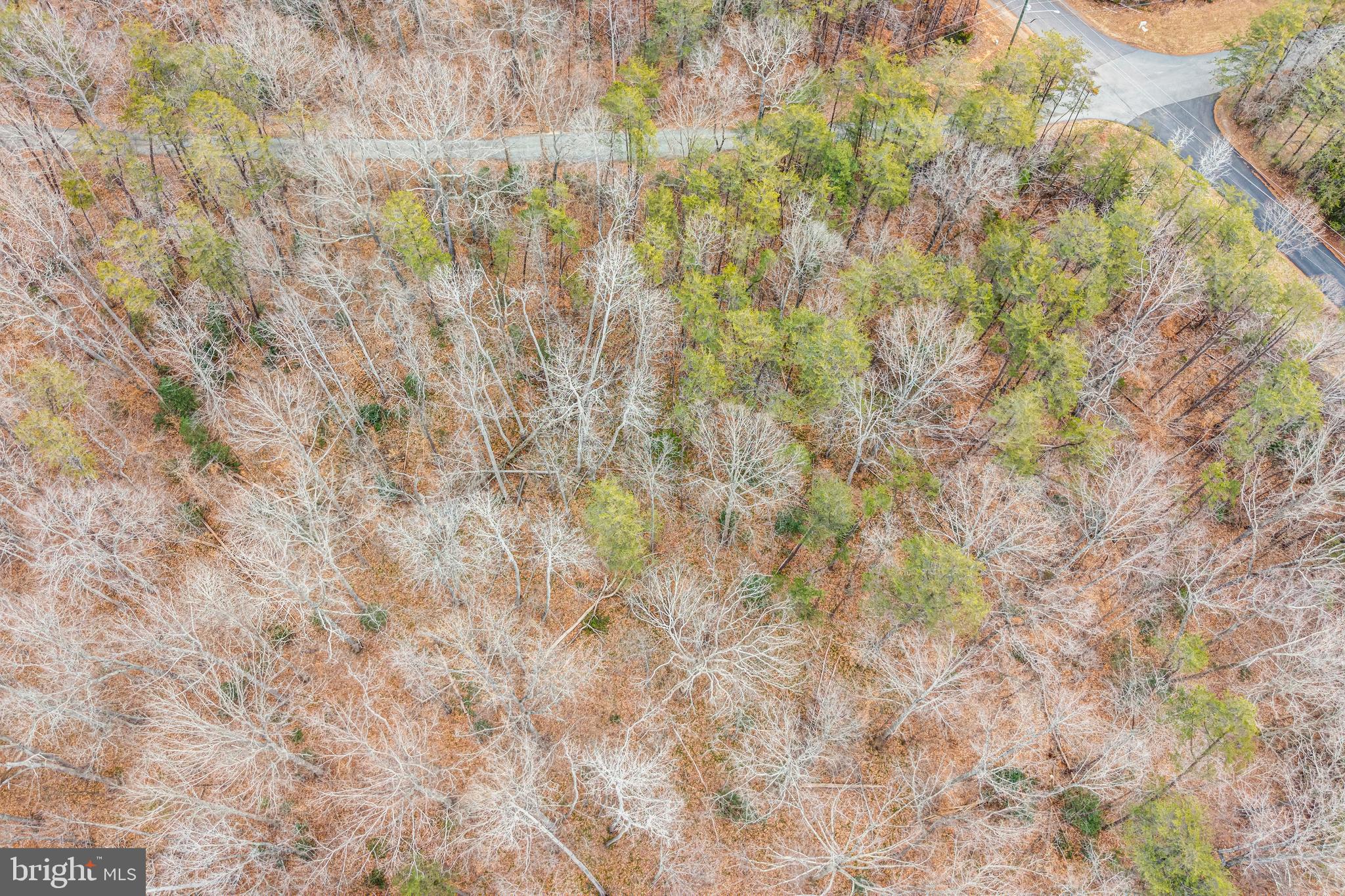 HARTLAKE ESTATES - Land