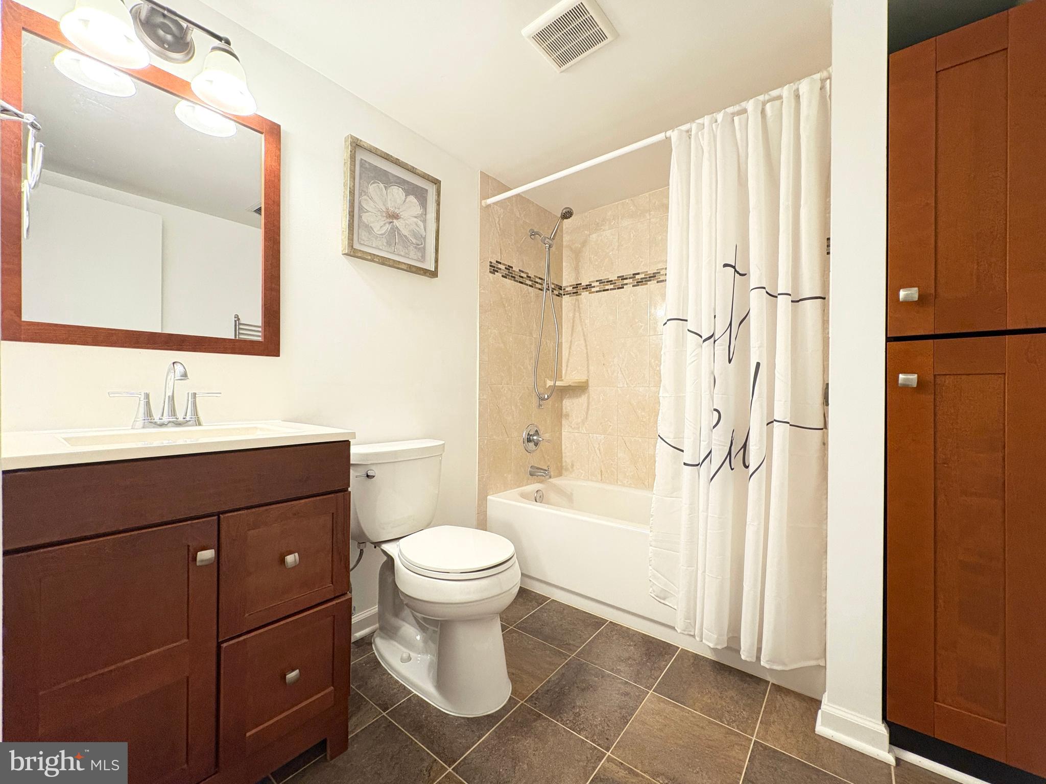 LIBERIA - Residential