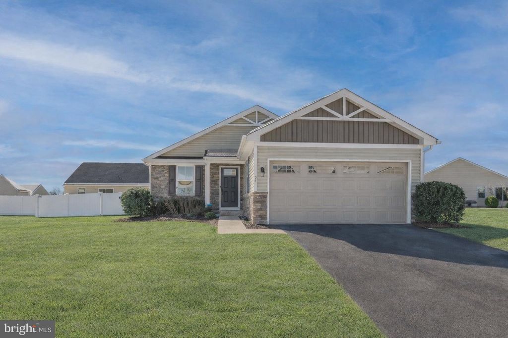 Photo of 54 Norfolk Lane, MARTINSBURG, WV 25405 (MLS # WVBE2048008)