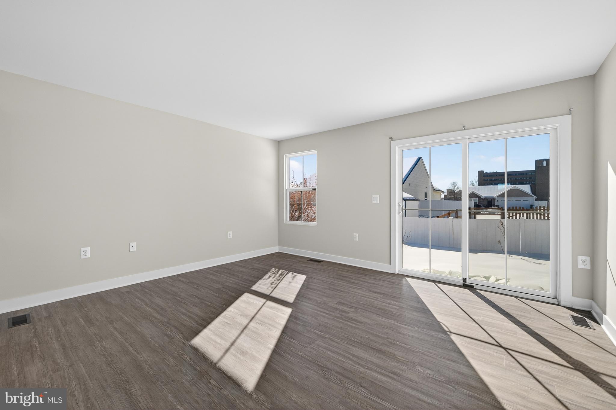 ARCADIA SPRINGS - Residential