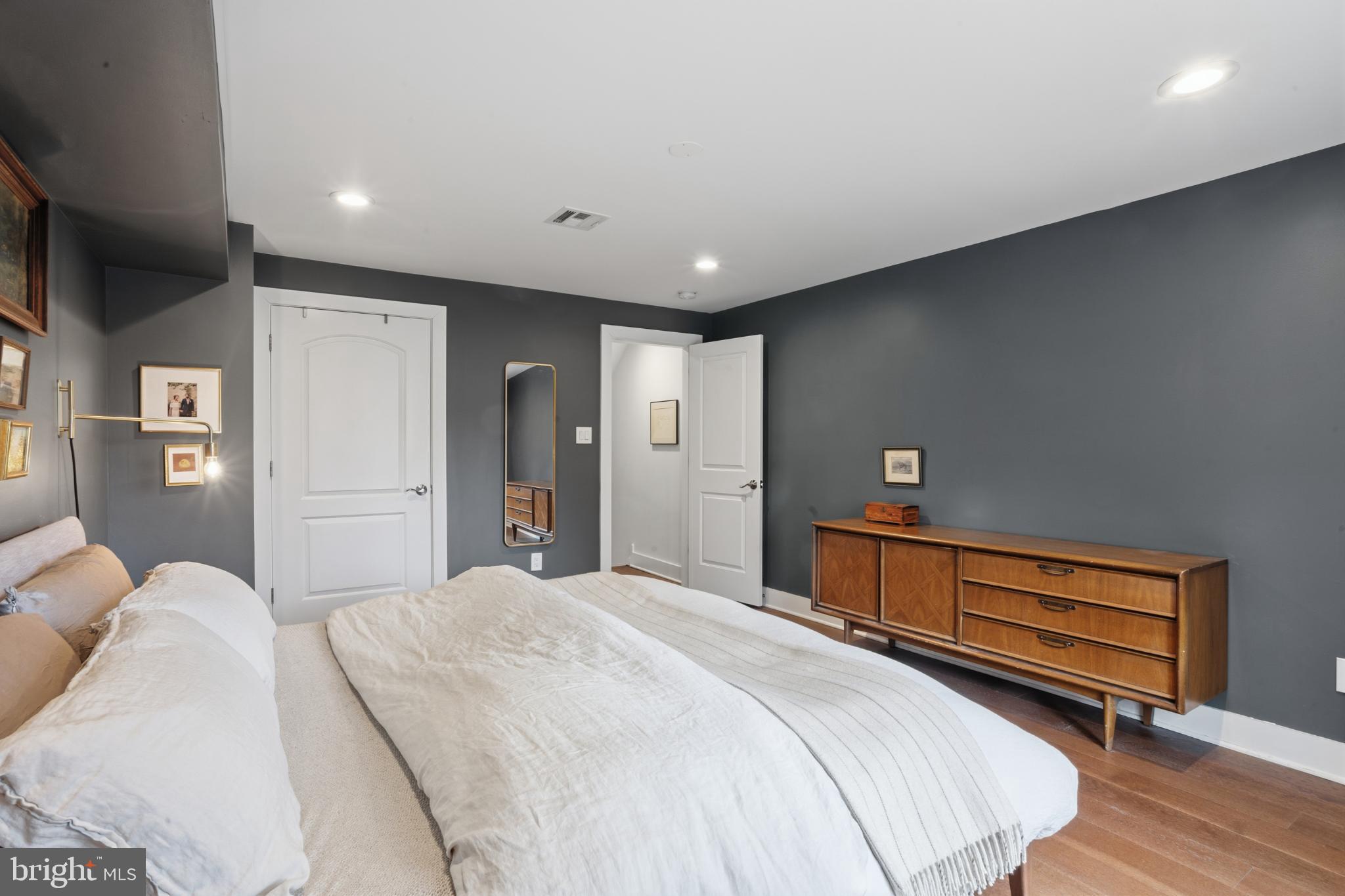 GERMANTOWN (WEST) - Residential