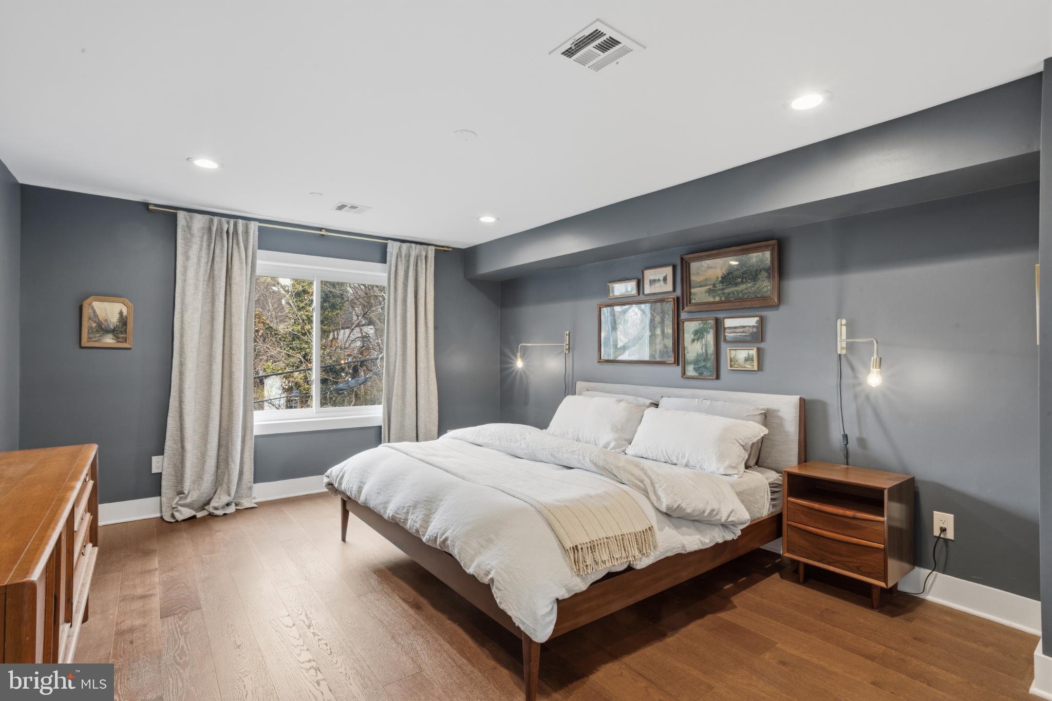 GERMANTOWN (WEST) - Residential