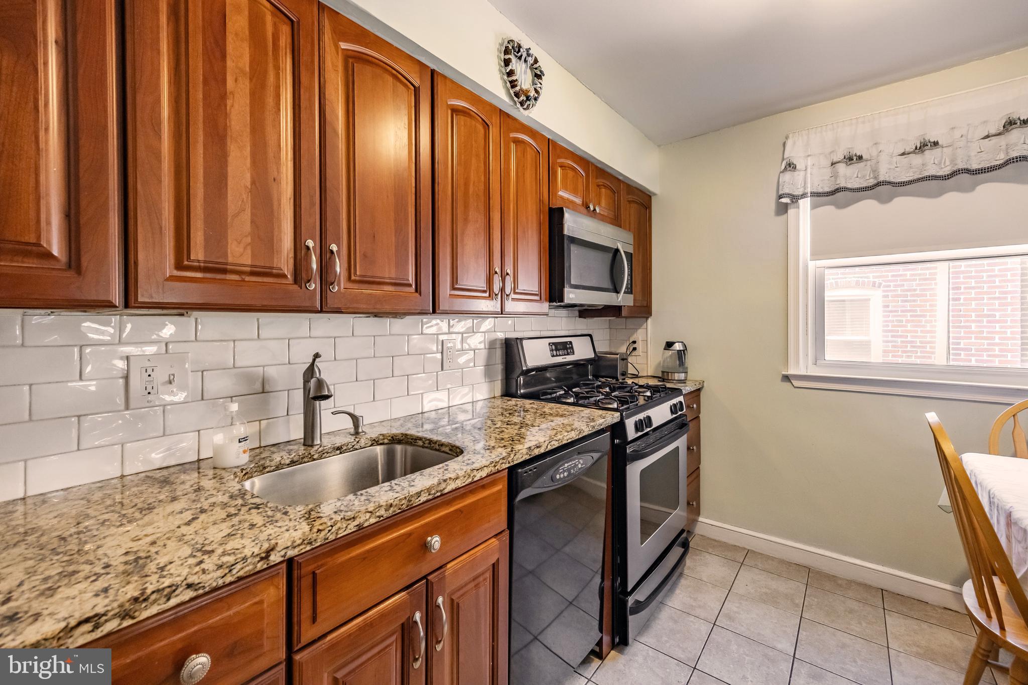 LYNNWOOD - Residential