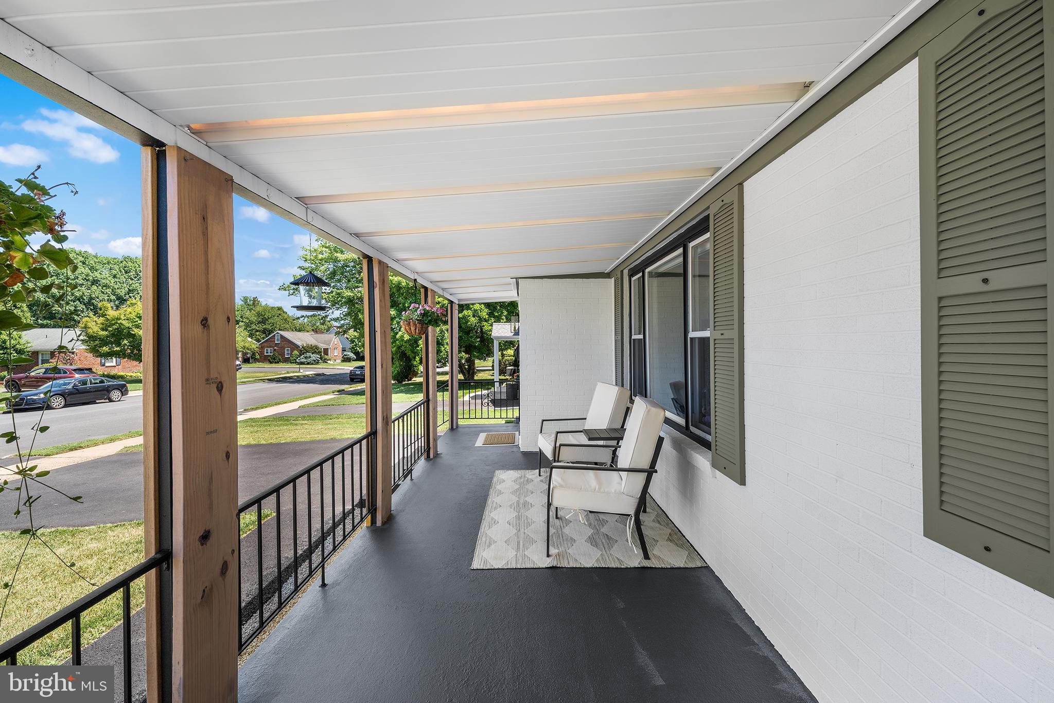 2518 W ELM STREET