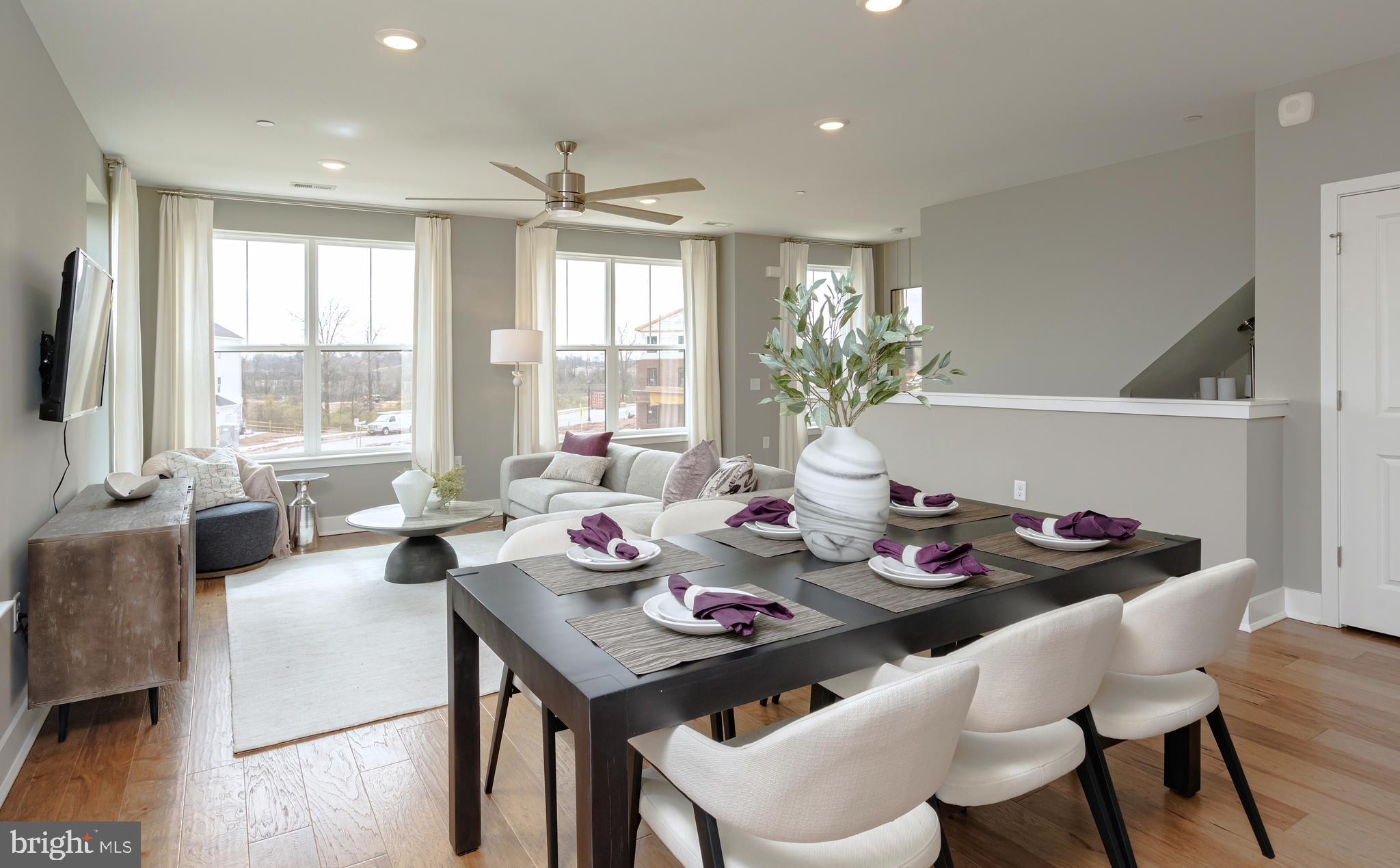 123 JOHN VANZANDT DR