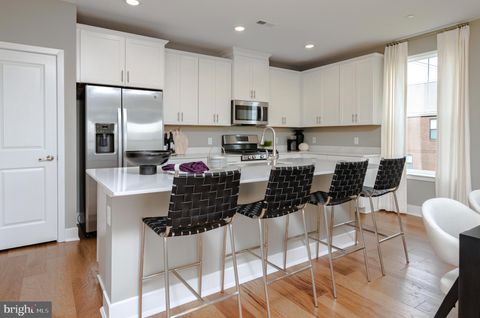 123 JOHN VANZANDT DR TITUSVILLE NJ 08560