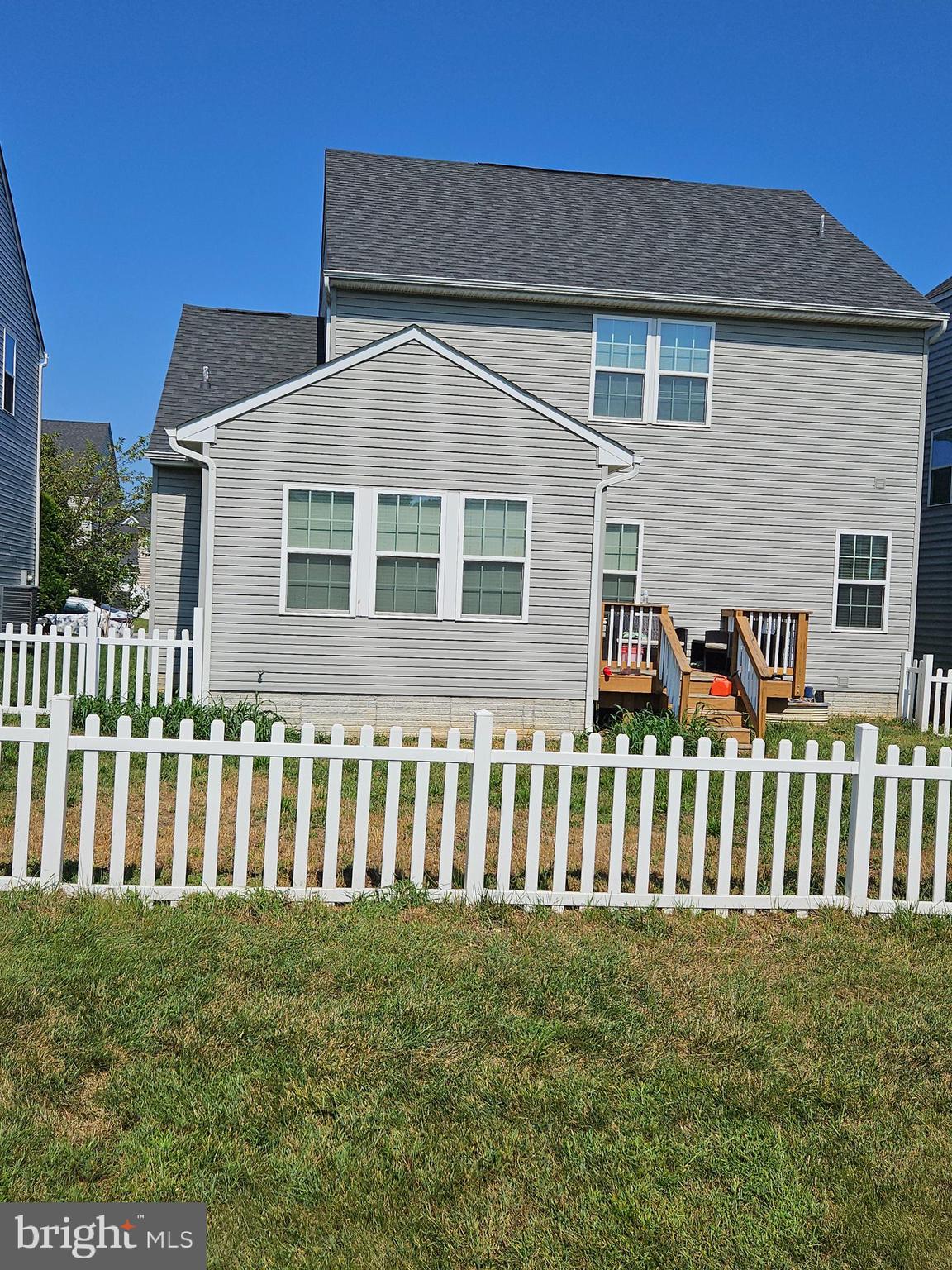 35 SIROCCO COURT