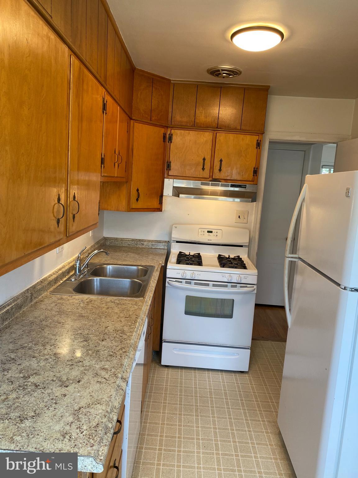 GREEN VALLEY - Residential Lease