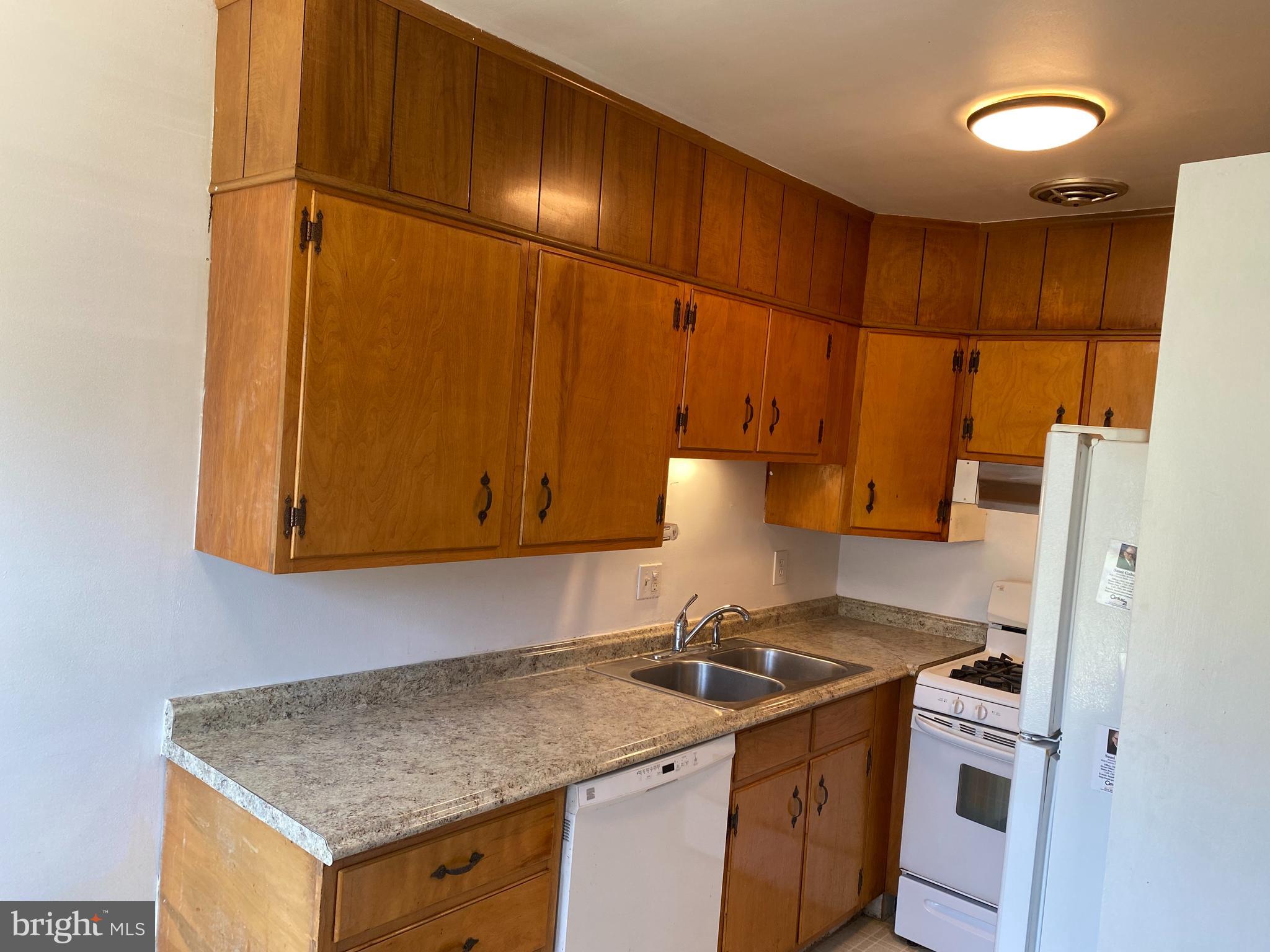 GREEN VALLEY - Residential Lease