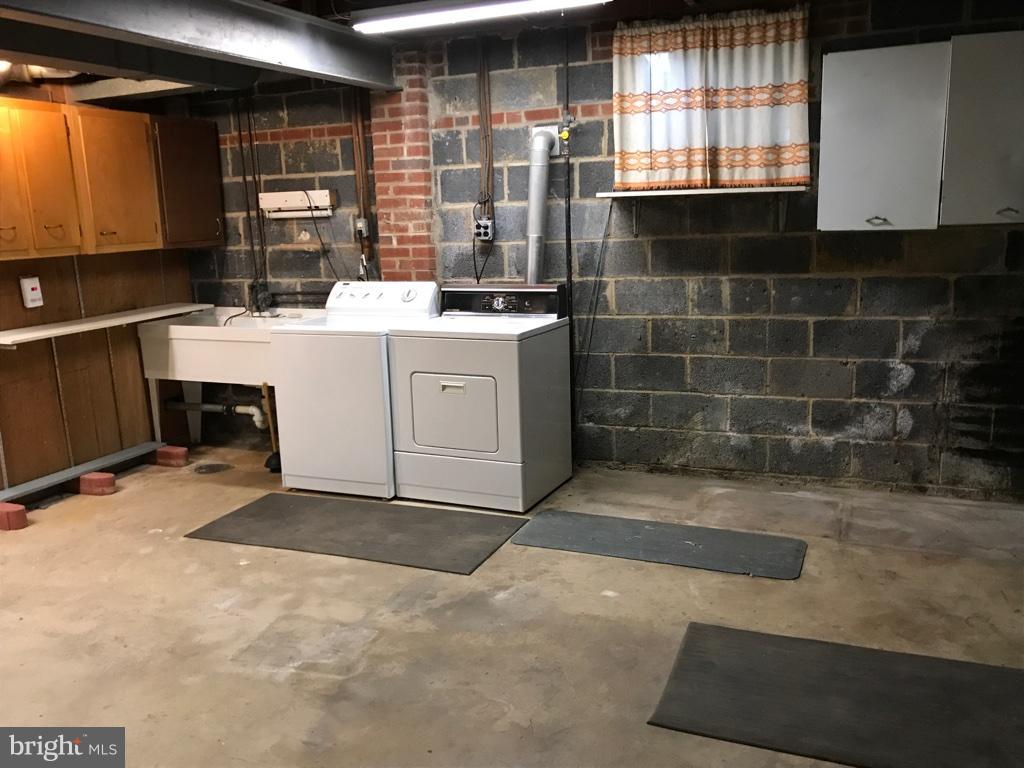 GREEN VALLEY - Residential Lease