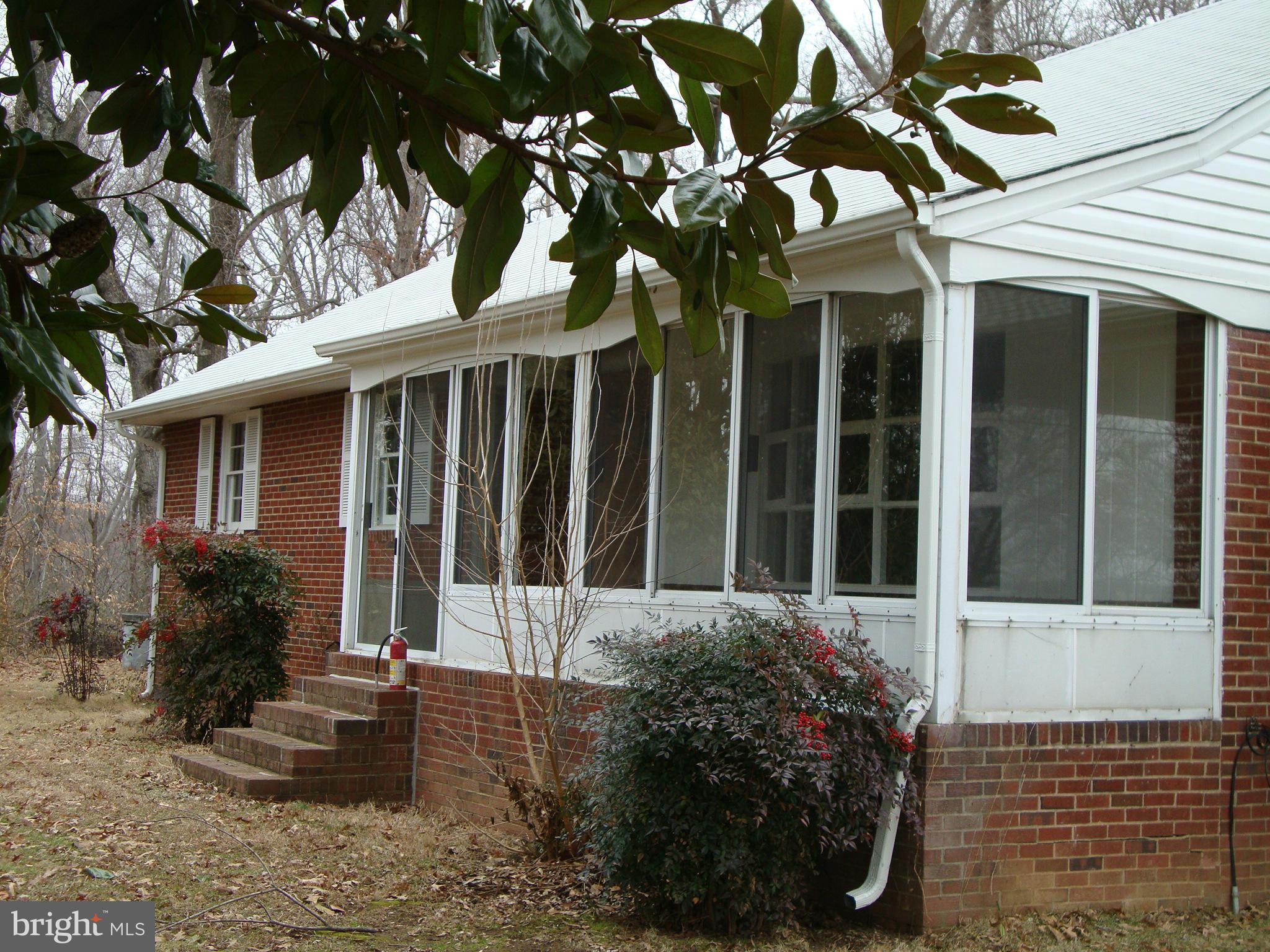 SHERWOOD FOREST - Residential Lease