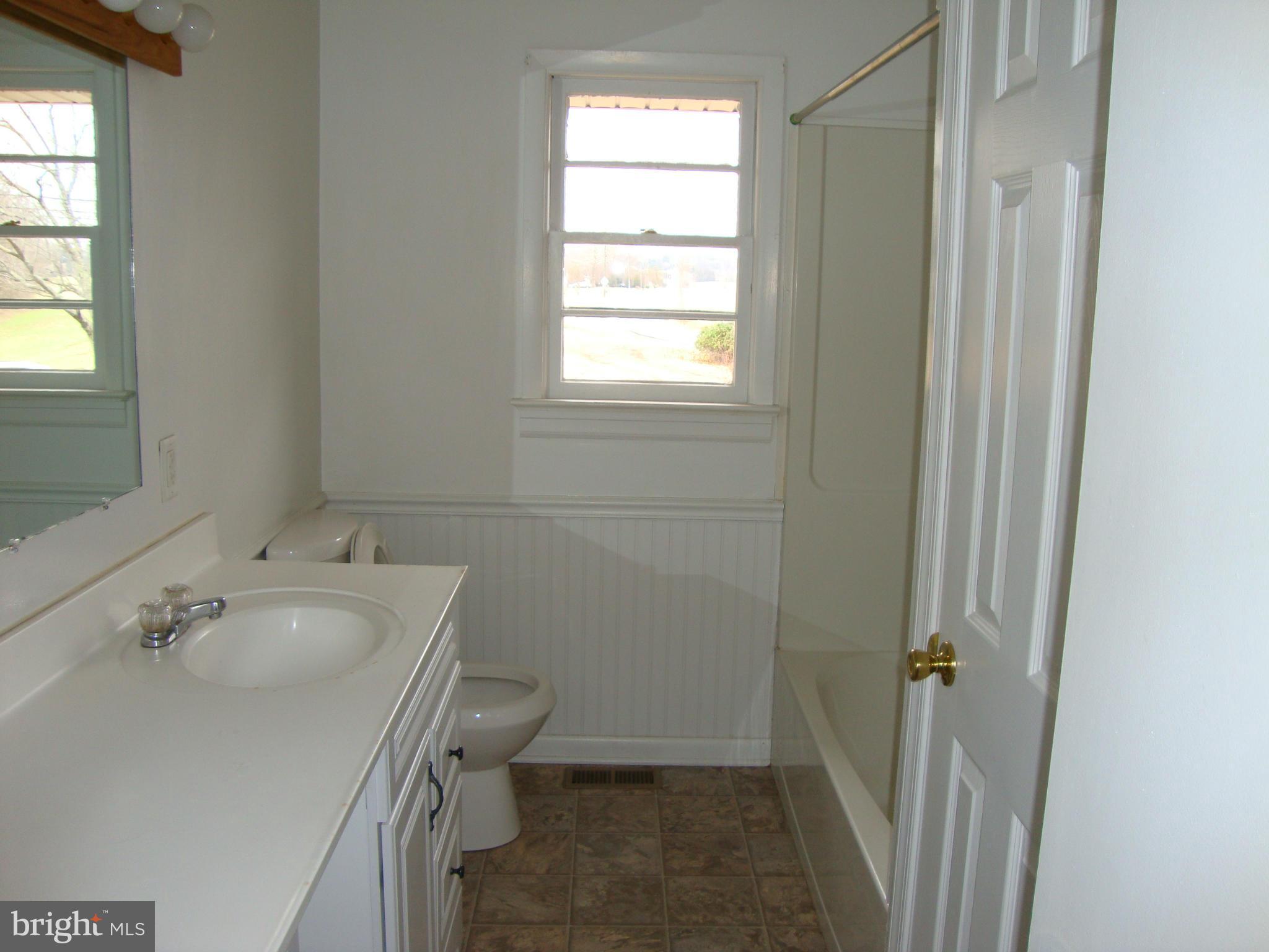 SHERWOOD FOREST - Residential Lease