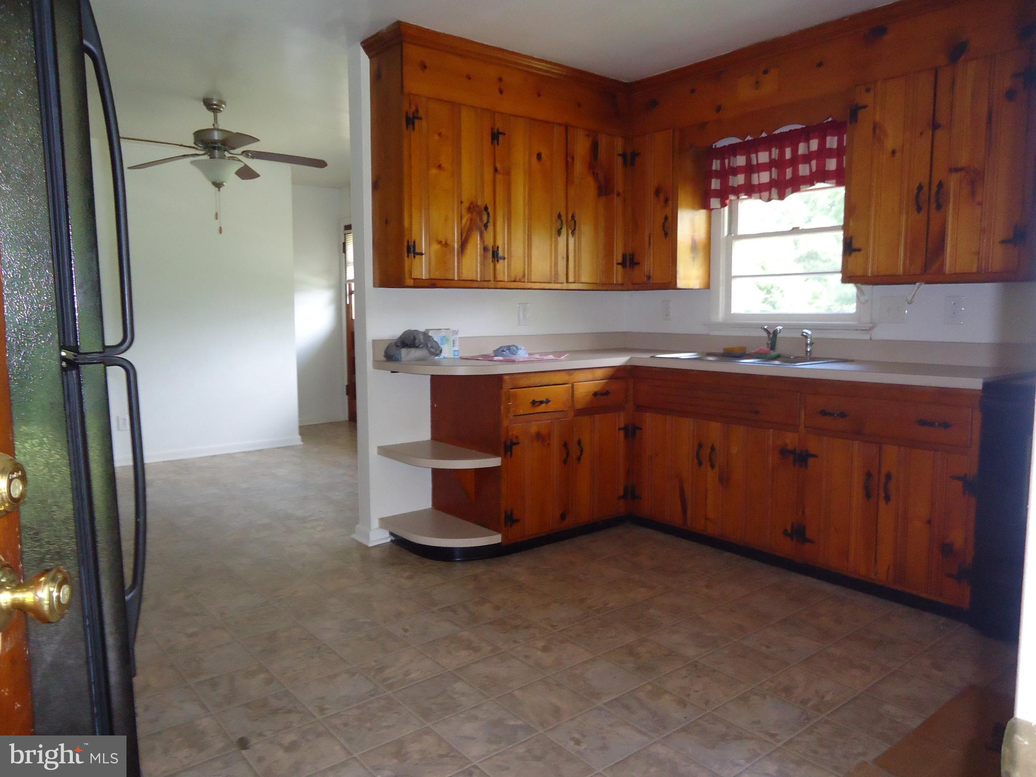 SHERWOOD FOREST - Residential Lease