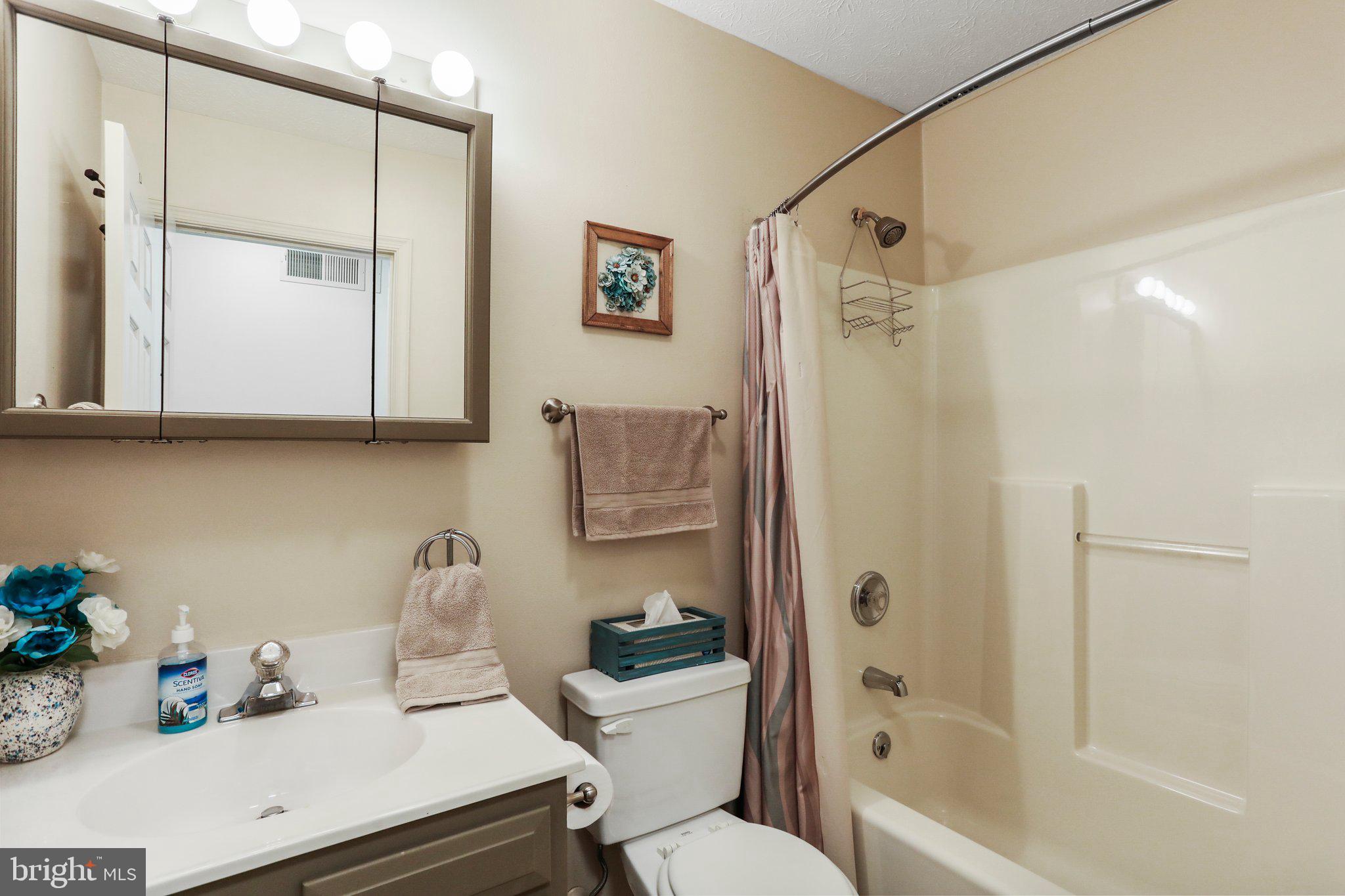 OPEQUON MEADOWS - Residential