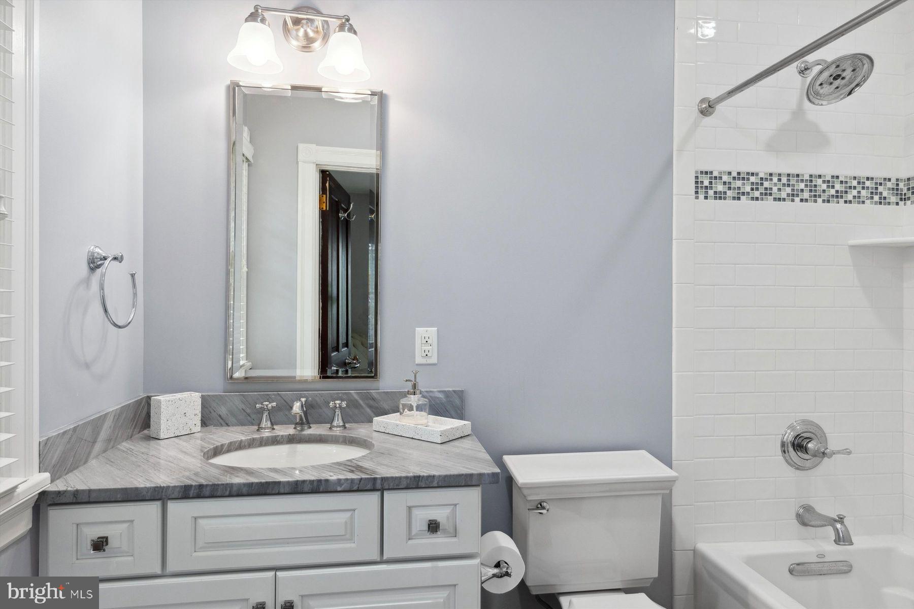 SOUTH WAYNE - Residential