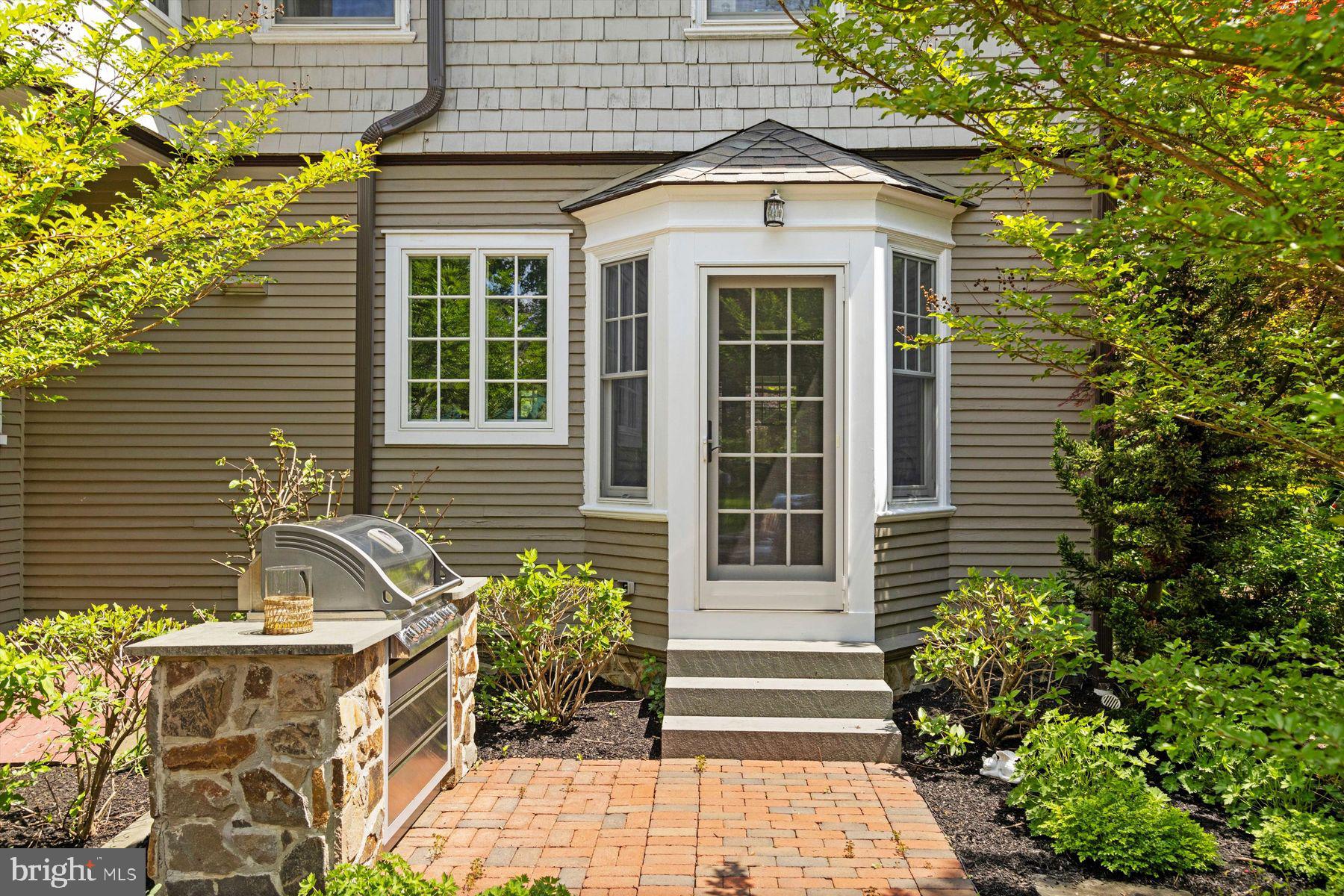 SOUTH WAYNE - Residential