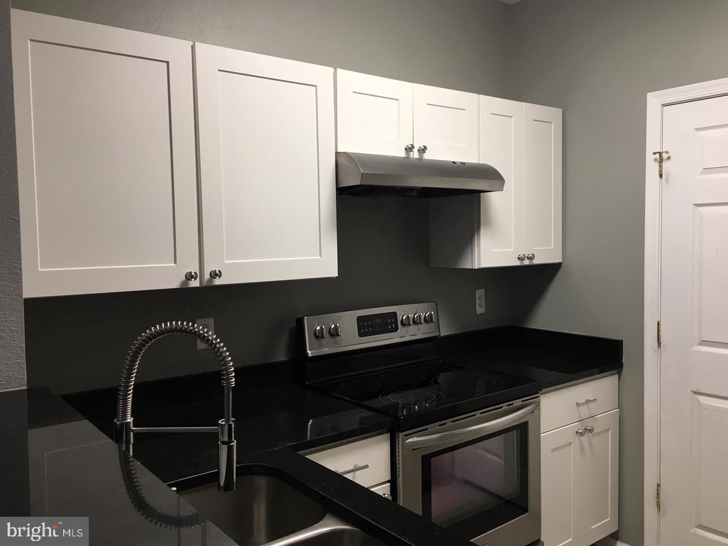 1521 SPRING GATE DRIVE 10202